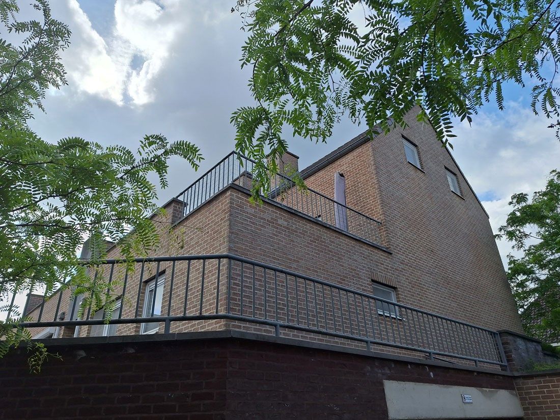 Stijlvol gelijkvloers appartement met terras en autostandplaats foto {{pictureIndex}}