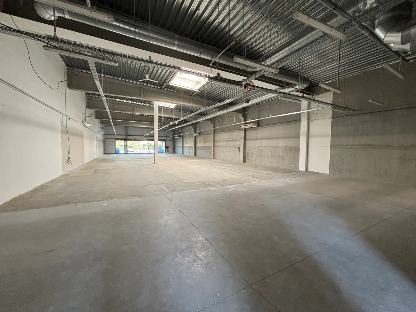 Commerciële ruimte te huur foto 3