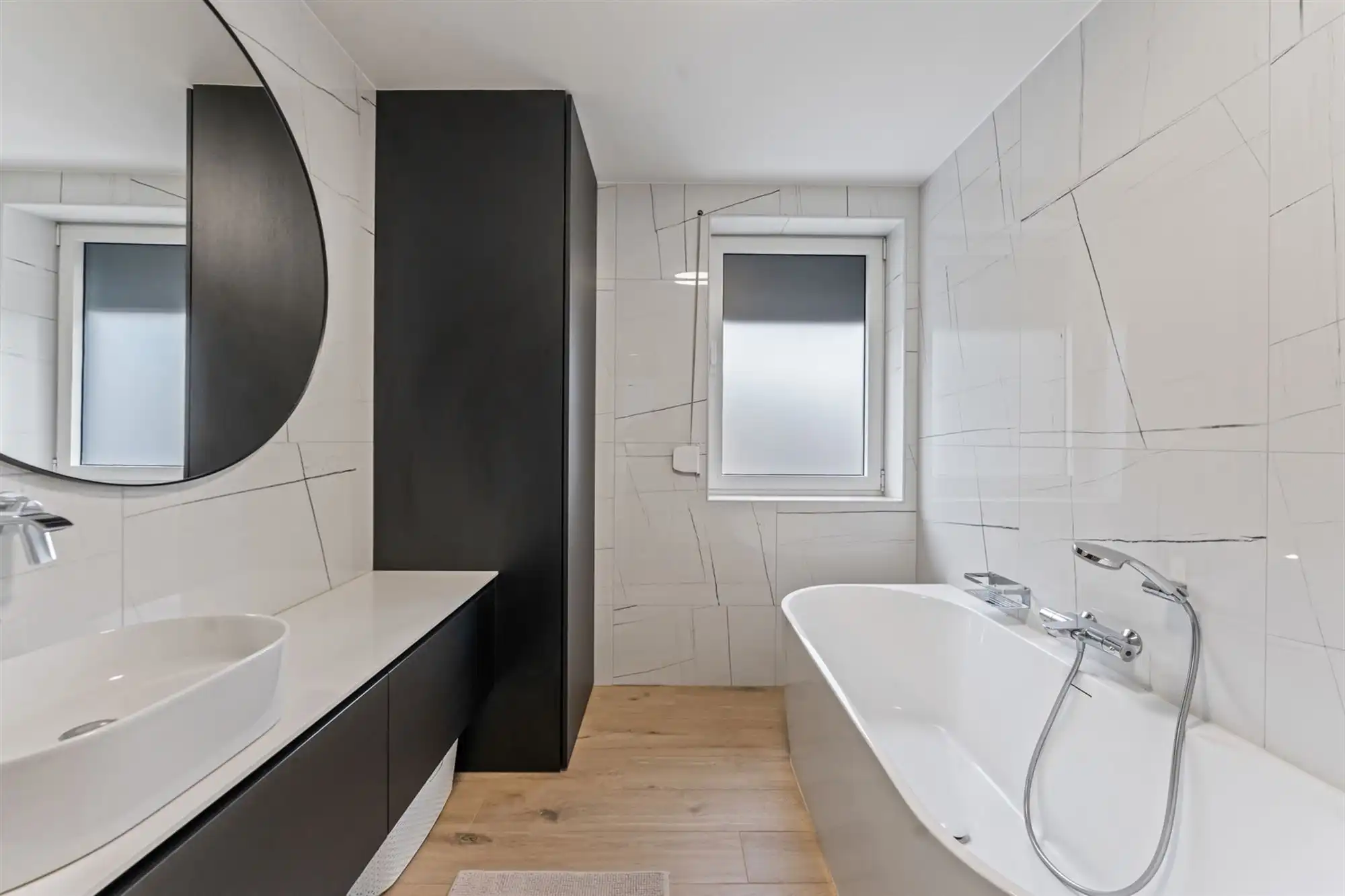 PRACHTIG AFGEWERKTE HOB MET 3 SLAAPKAMERS OP EEN PERCEEL VAN 3A50CA TE BERINGEN CENTRUM foto 18