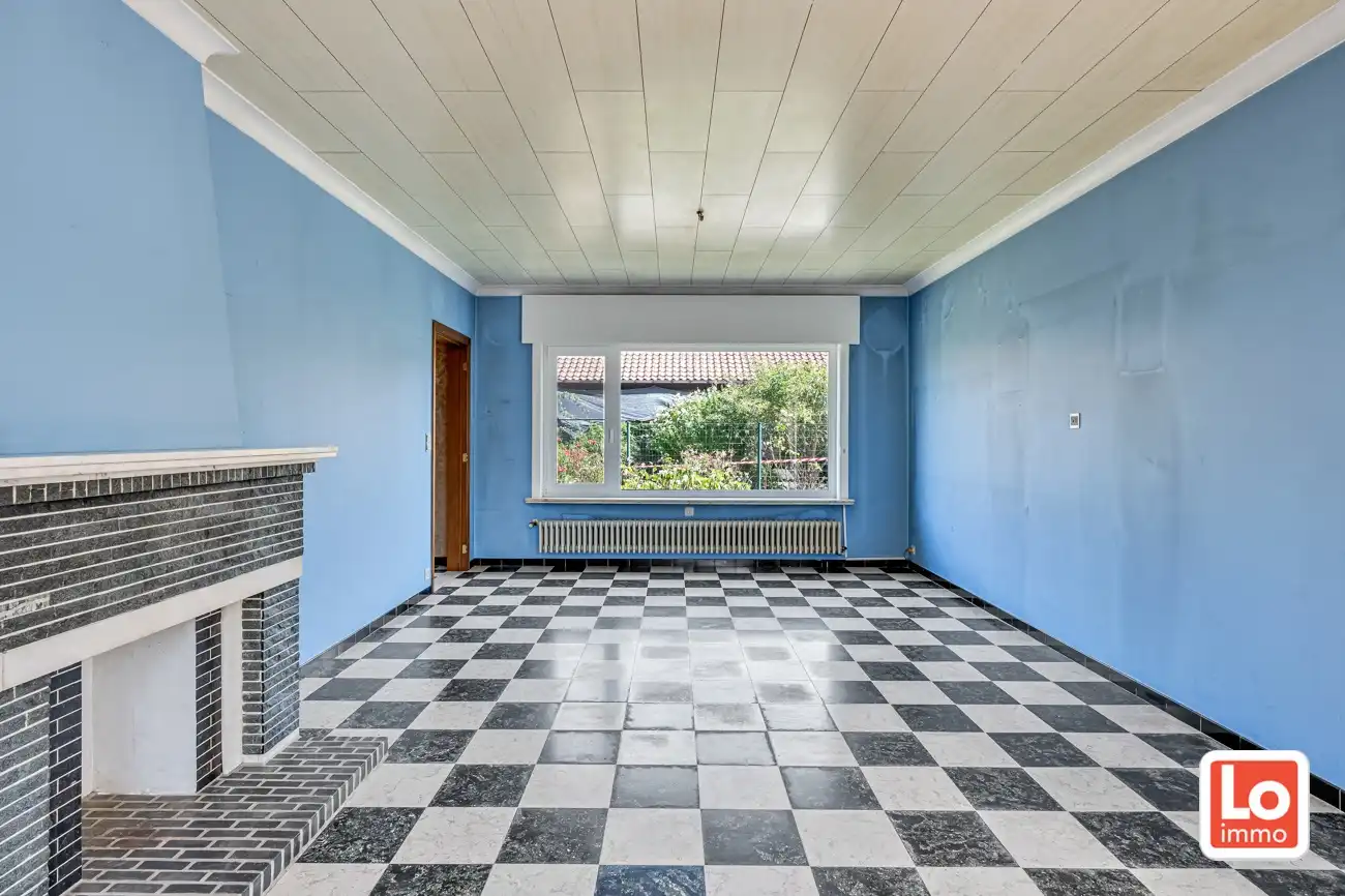Volledig te renoveren open woning met ruime afzonderlijke garage en tuin op een toplocatie nabij Oude Bareel in Sint-Amandsberg/Oostakker! foto 5