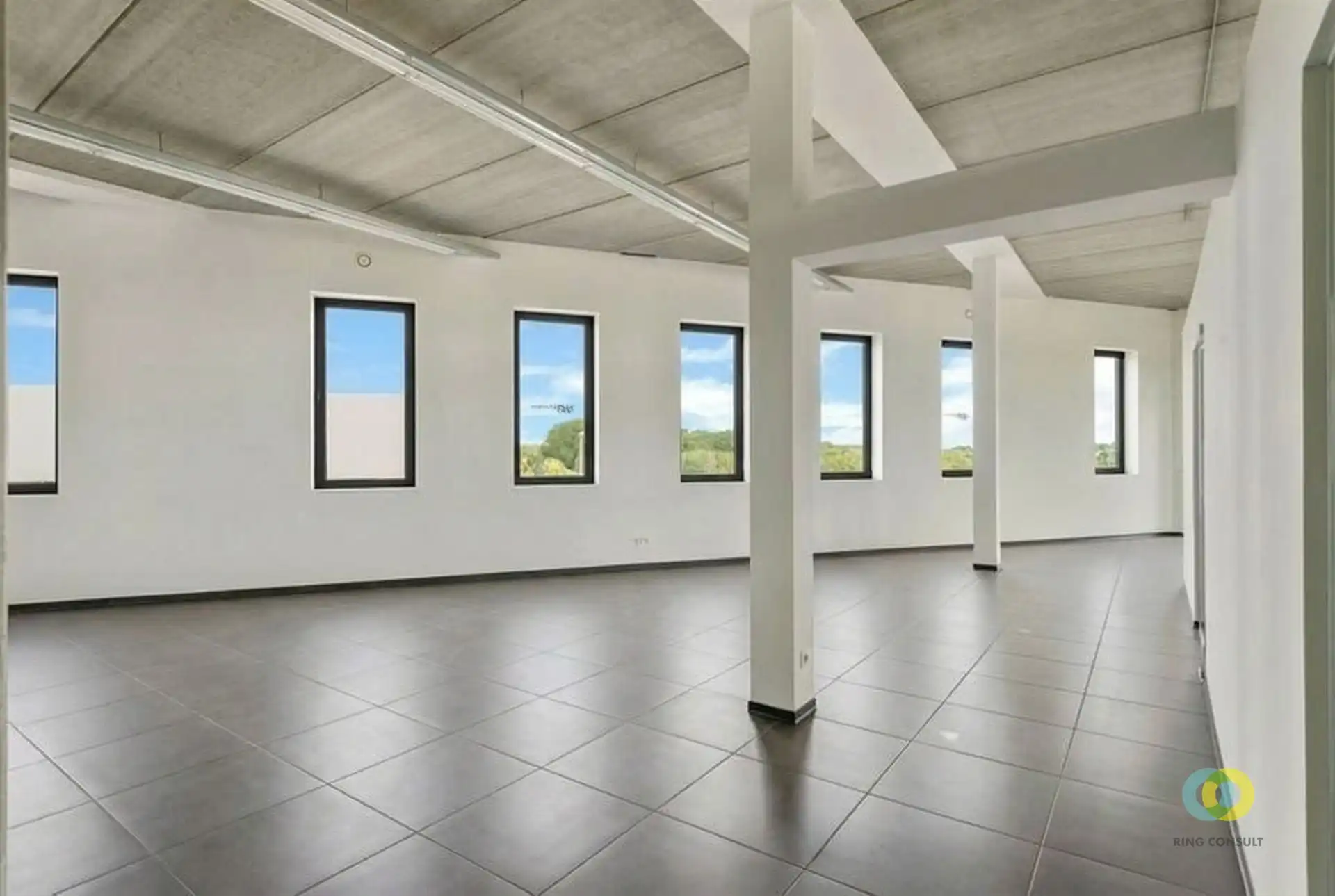 kantoor met parkingmogelijkheid foto 3