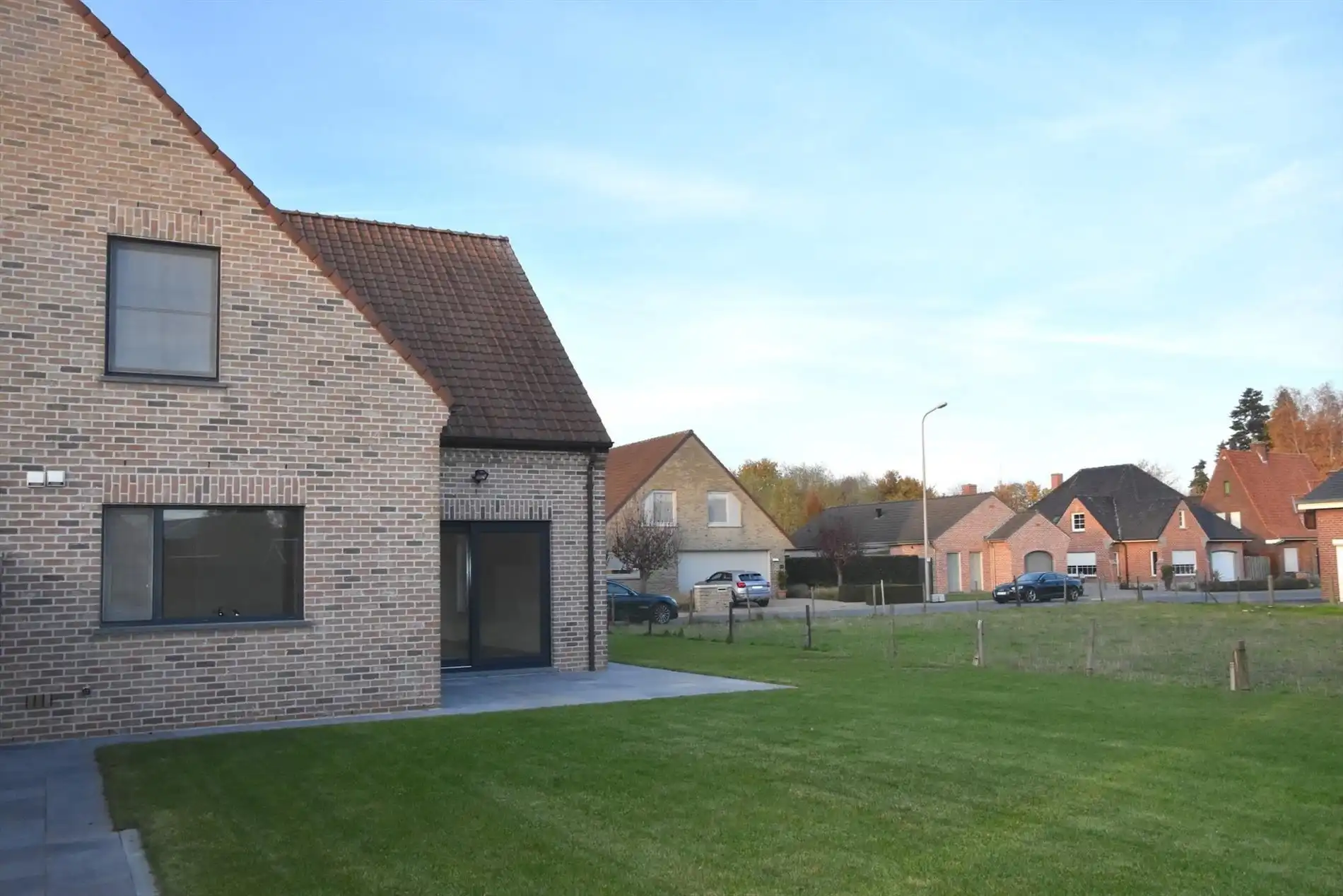 Heel mooie koppelwoning te huur in centrum Wevelgem! foto 19