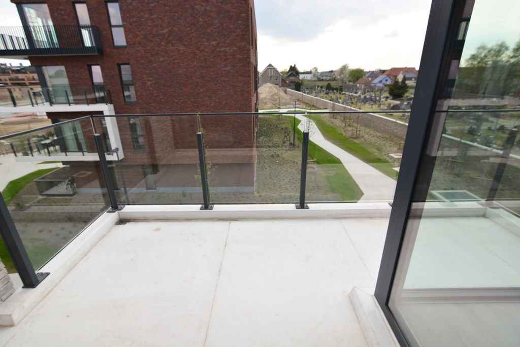 Modern energiezuinig appartement met 2 slpks, terras, autostaanplaats en kelderberging. foto 10