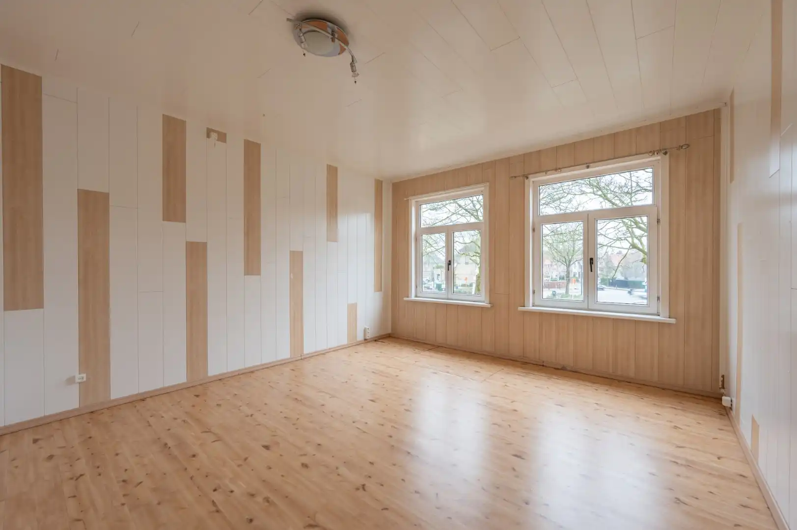 Horecapand met ruim appartement op toplocatie in Assebroek! foto 14