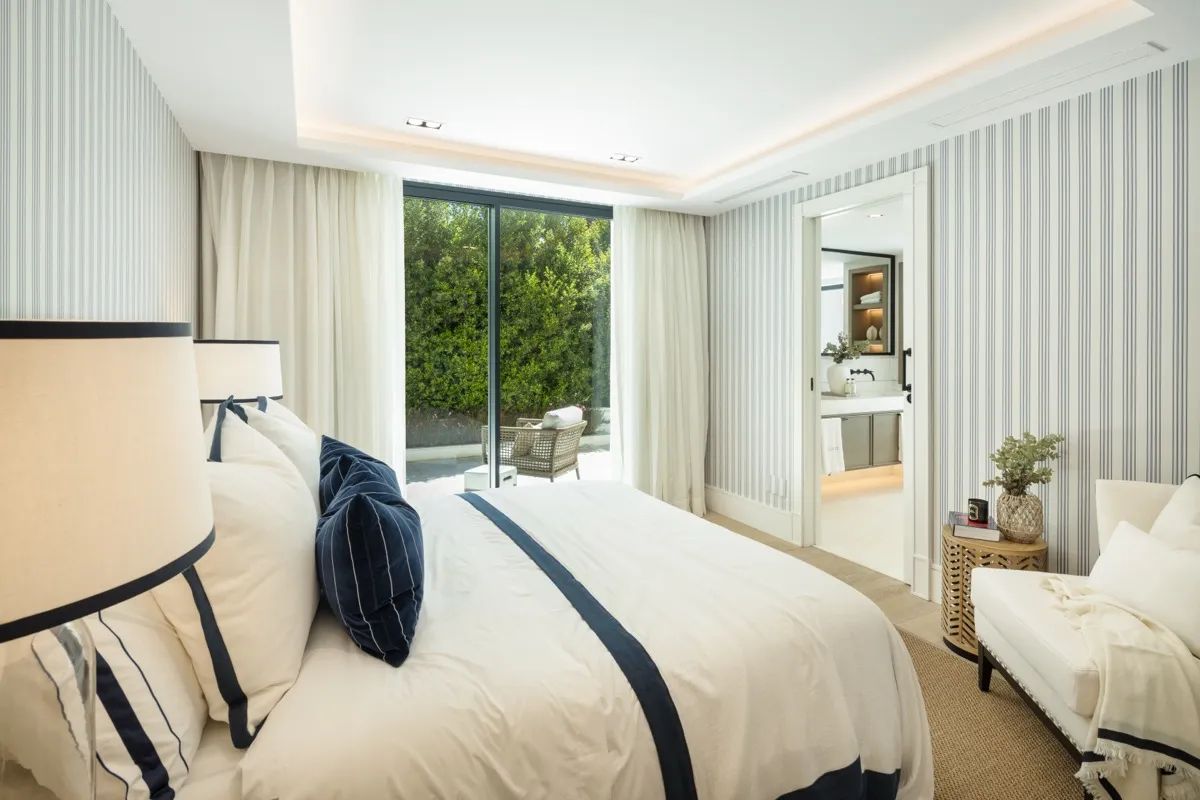 Leven aan de top: exclusieve frontline golfvilla met adembenemend uitzicht en ultieme luxe in Nueva Andalucía foto 10