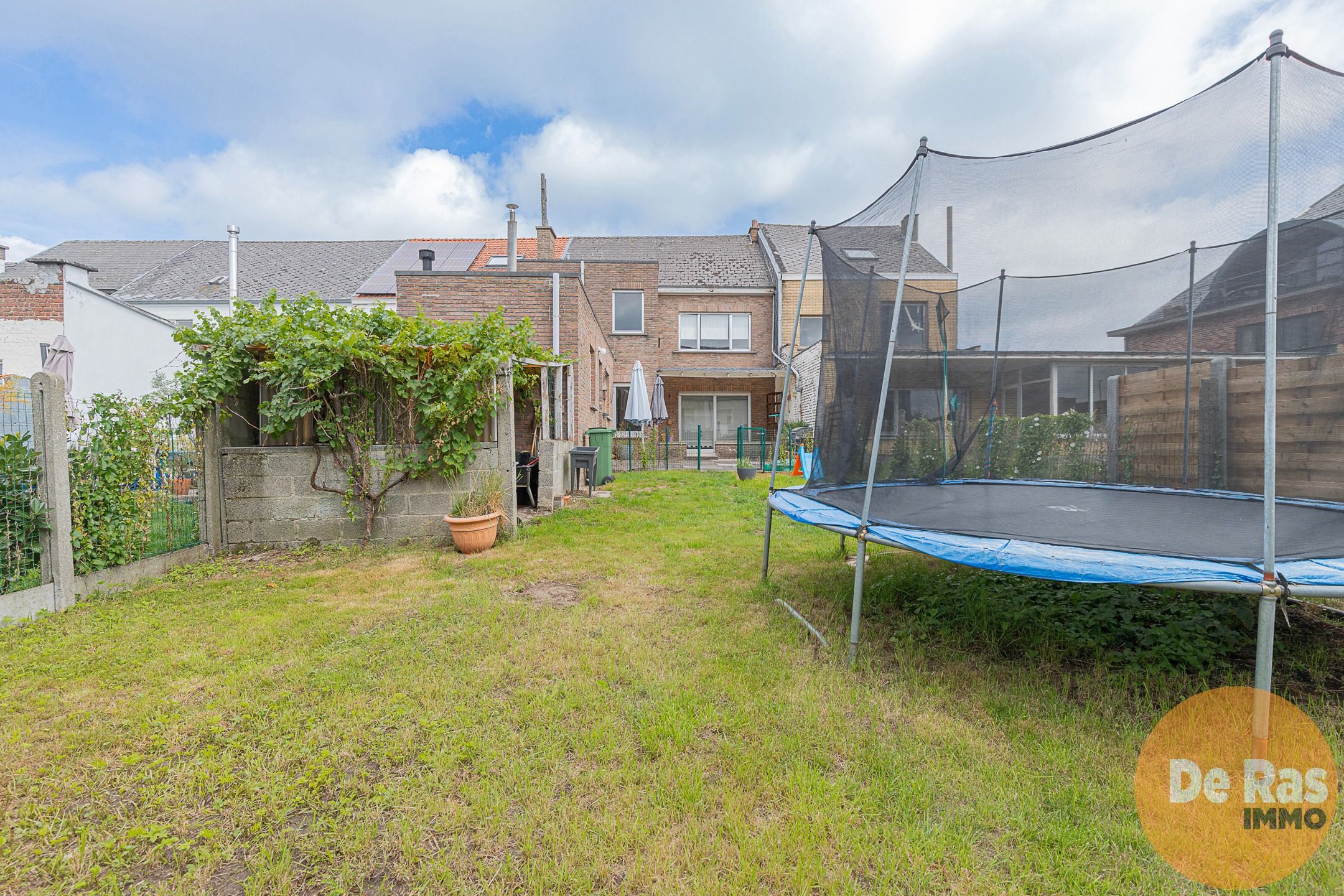 DENDERHOUTEM - RUIME WONING MET TUIN EN GARAGE foto 2
