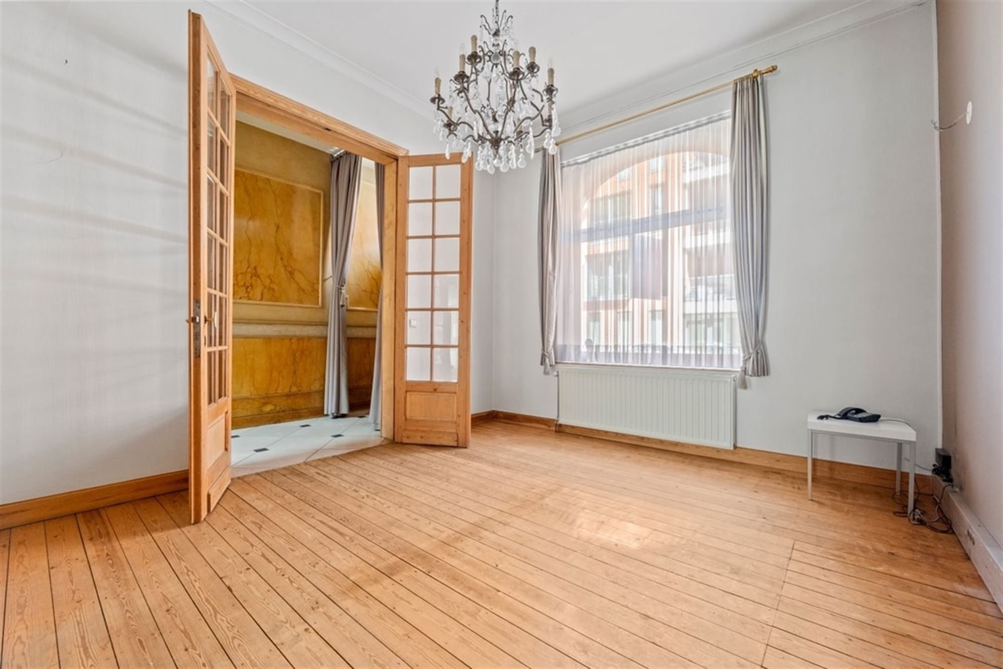 PRACHTIG HERENHUIS MET VEEL CHARME IN HET CENTRUM VAN SINT-TRUIDEN  foto 5