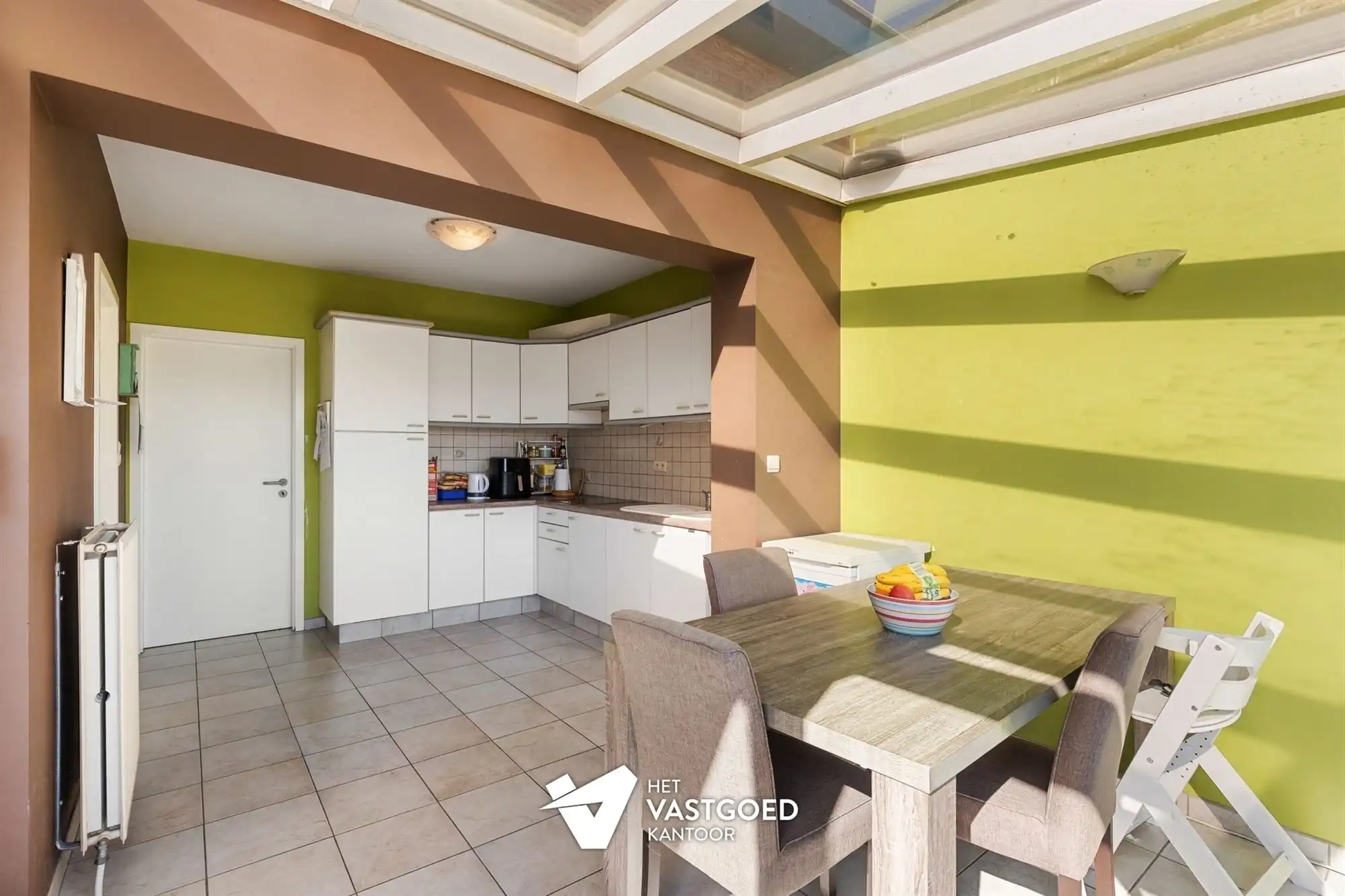 ZEER RUIM EN LICHTRIJK DUPLEX APPARTEMENT (149M²) MET 2 SLAAPKAMERS EN LEUKE VERANDA MET 2 TERRASSEN TE LAAKDAL foto 11