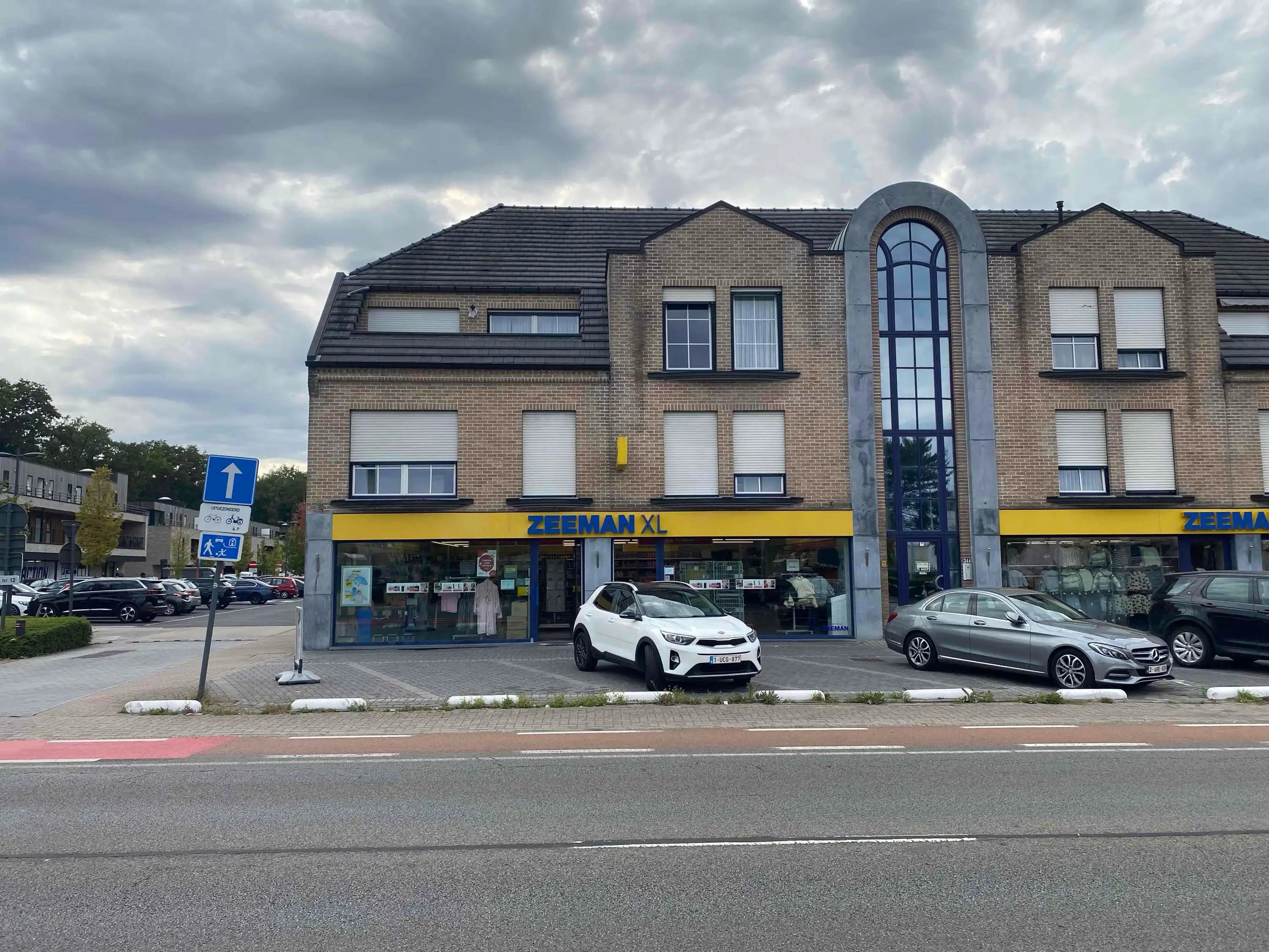 Ruim handelspand - verhuurd aan Zeeman foto 6