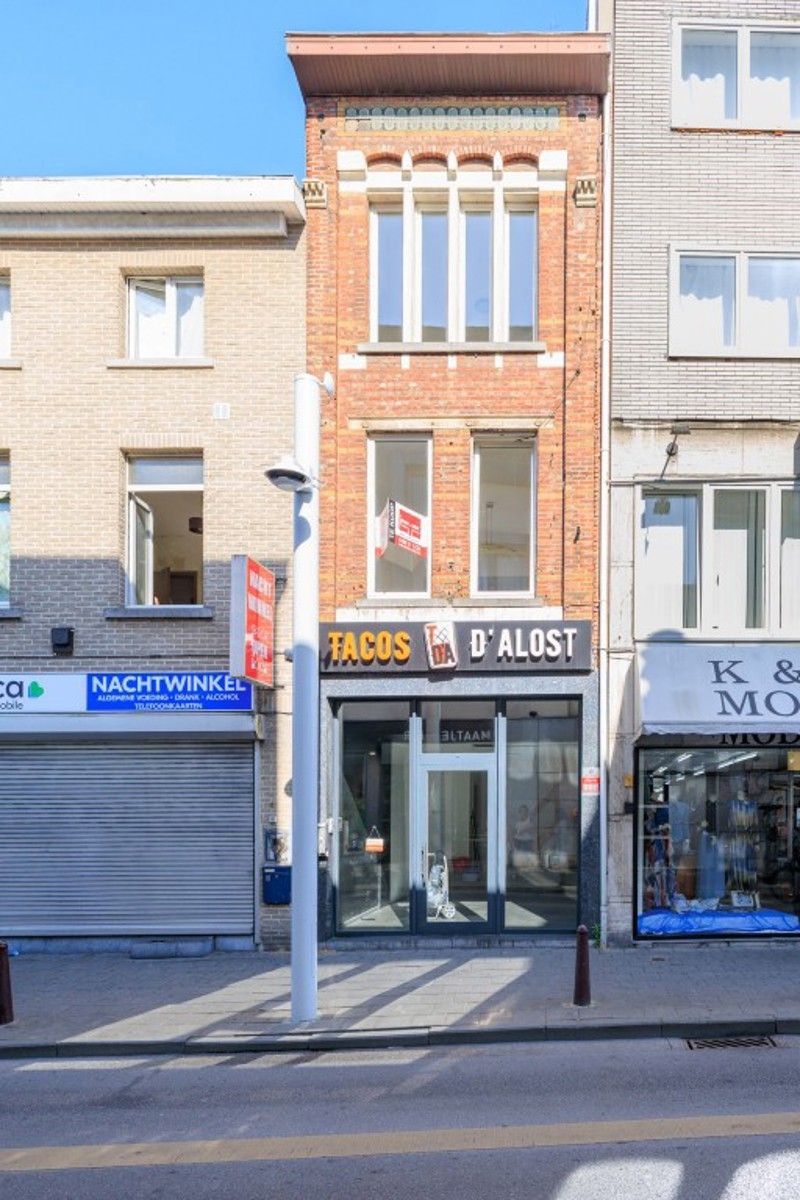 Handelspand met woonst foto 14