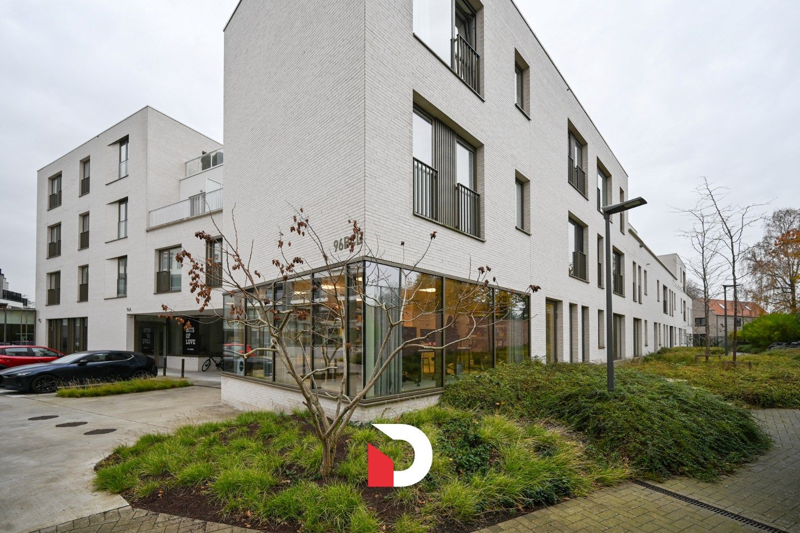 Recente kantoorruimte met 2 parkings op toplocatie te Sint-Michiels (Brugge) foto 10