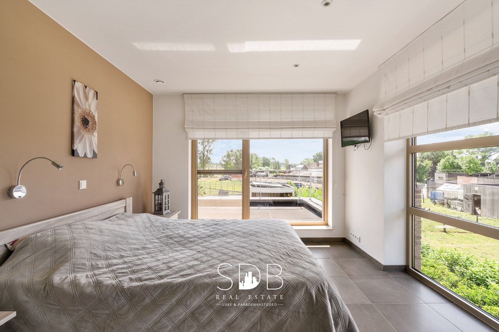 Moderne villa met gezinstuin en zwembad op 1.685m²  foto 12