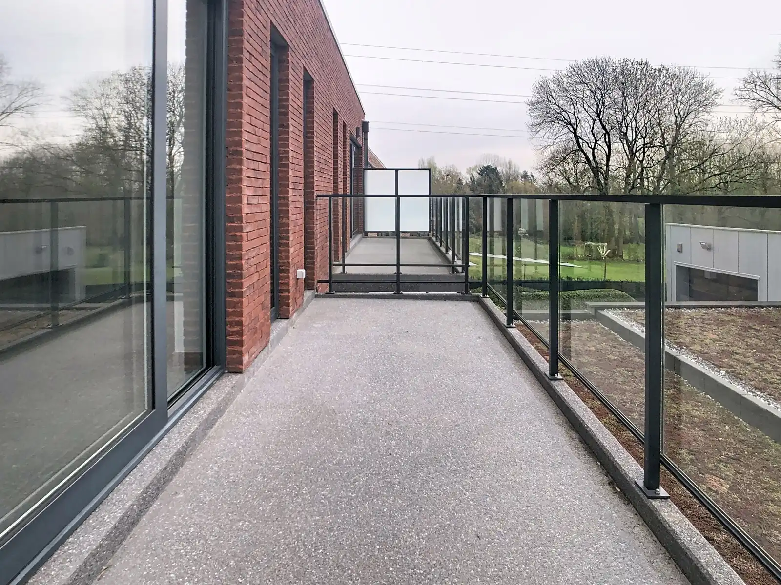 Appartement met 2 slaapkamers, terras en staanplaats foto 17