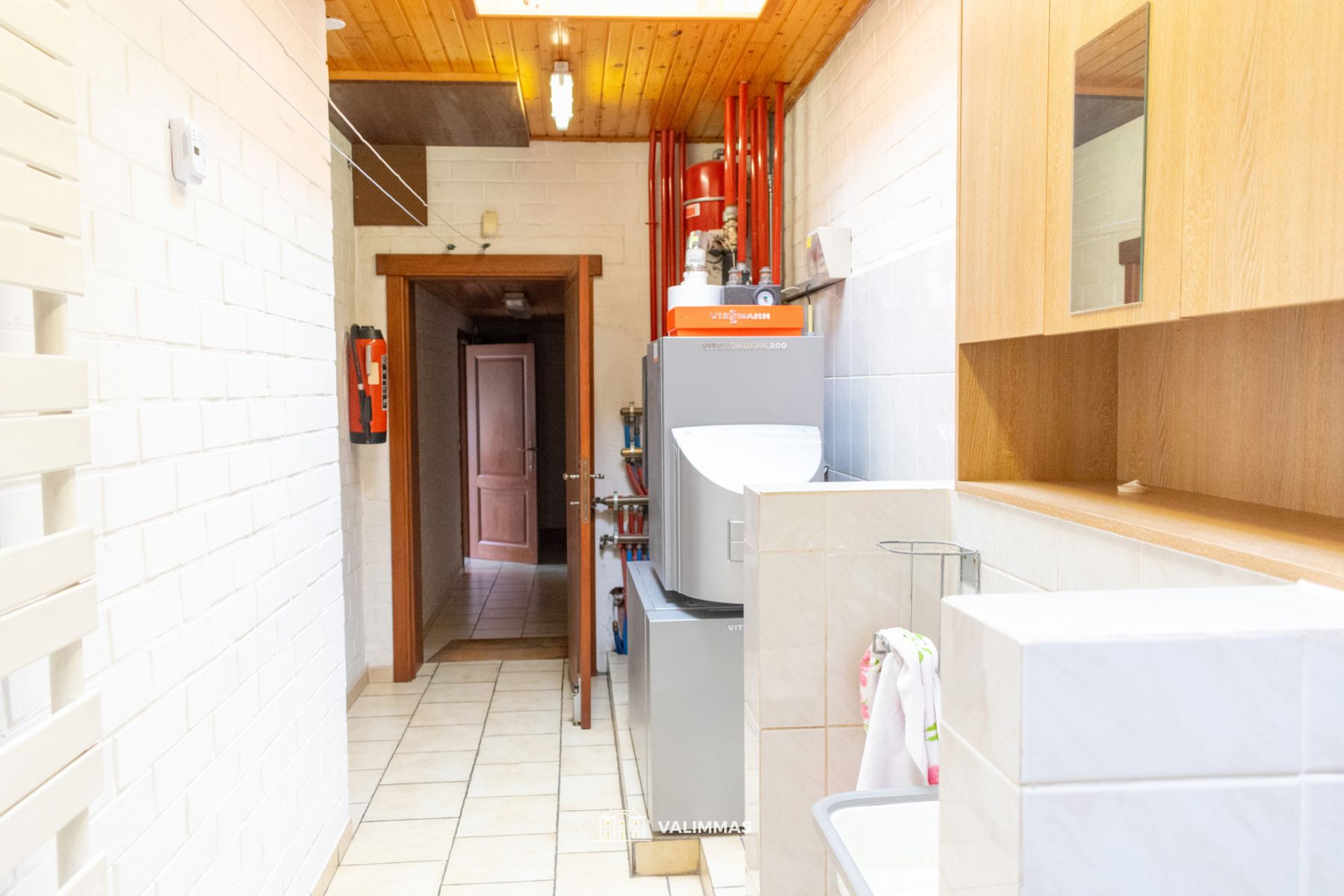 Zeer ruime (kangoeroe-)woning met parking en atelier/opslag foto 10