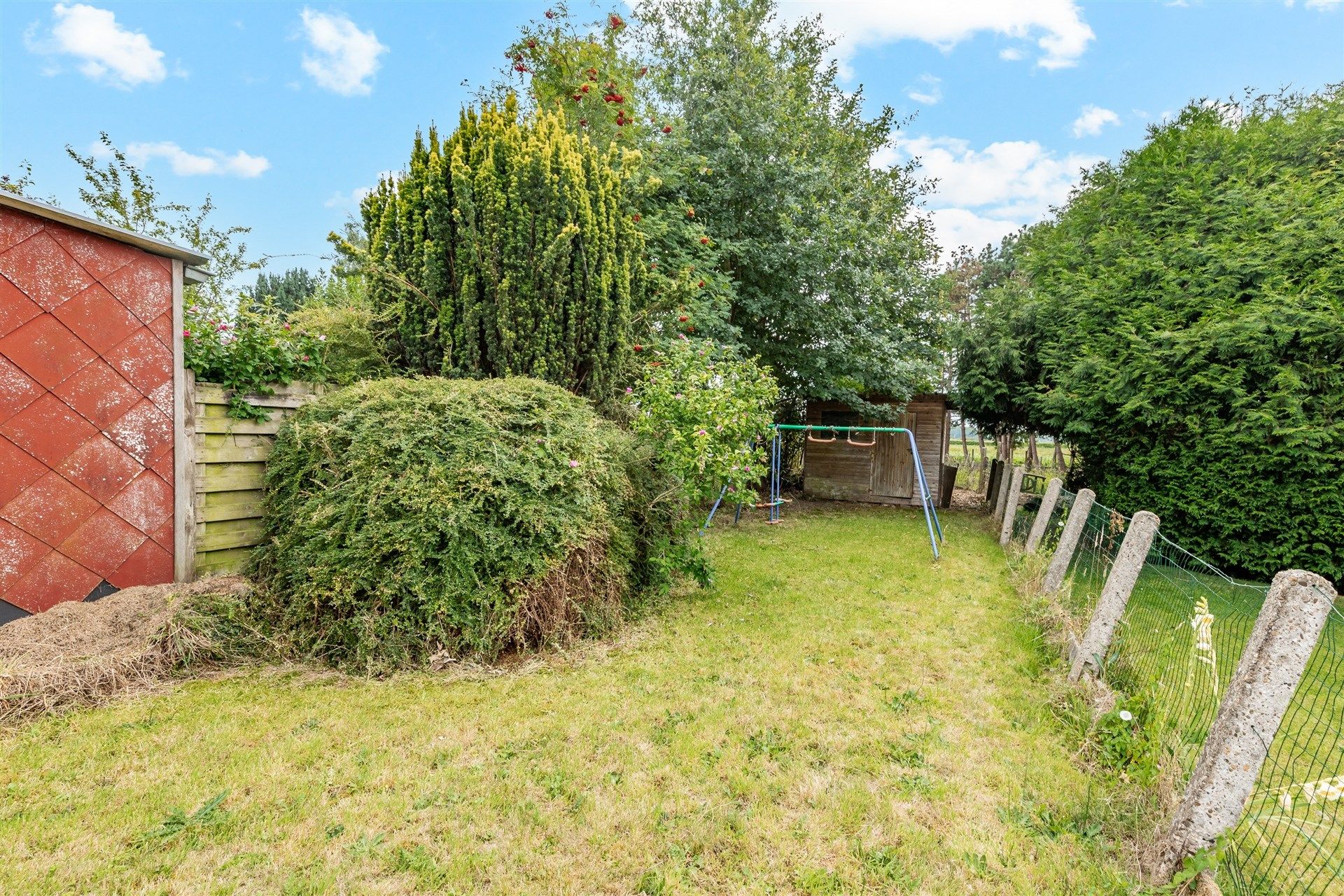 Op te frissen woning met 4 slks en tuin foto 25
