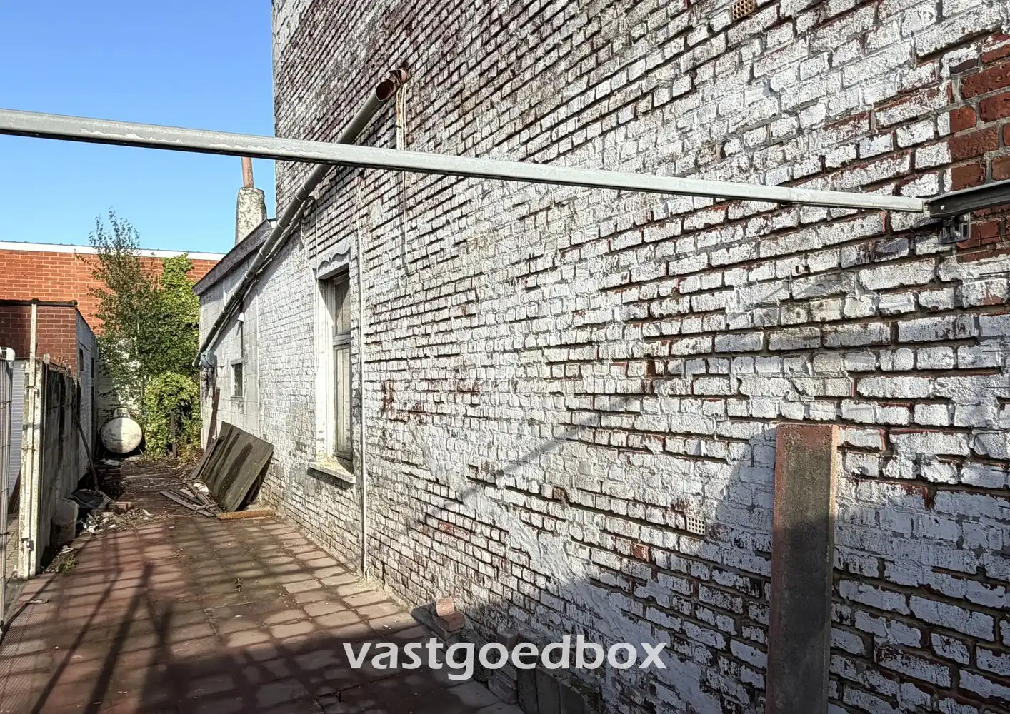 Voormalig handelshuis met veel potentieel, te Ingelmunster foto 4