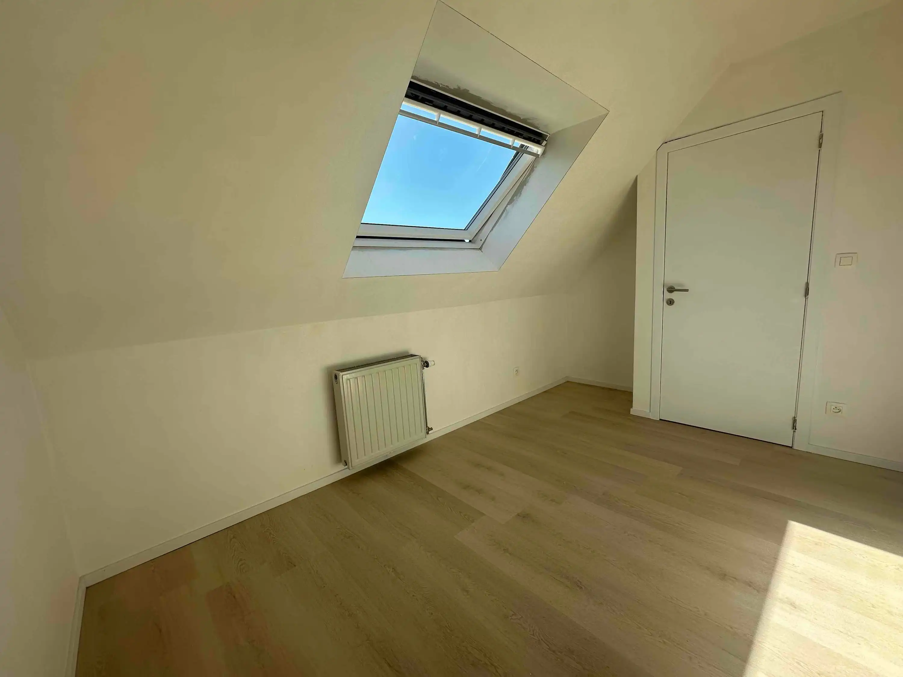 Rustig gelegen woning met 3 slaapkamers, garage en tuin foto 16