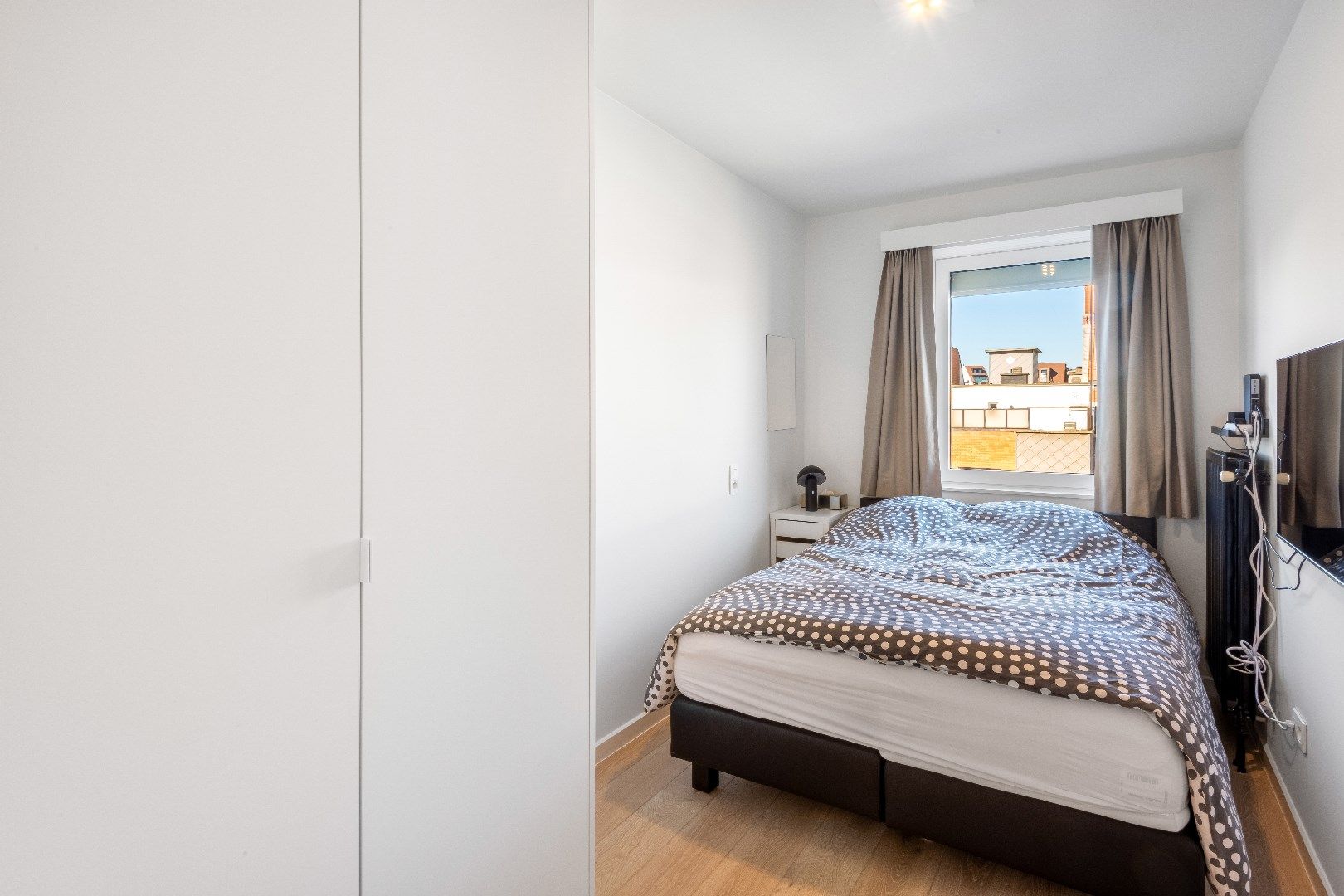 Aangenaam en perfect onderhouden appartement, gelegen in de Lippenslaan, vlakbij de zeedijk. foto 19