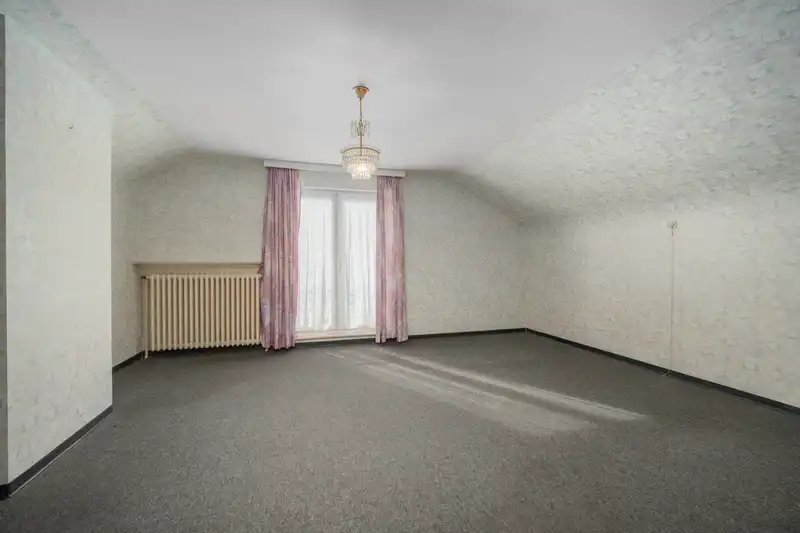 Te renoveren villa, ideaal geschikt voor bijberoep met veel ruimte en grote tuin in centrum Beveren opp 837 m² foto 15