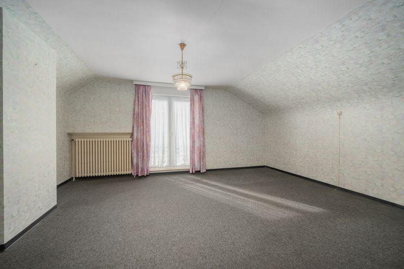 Te renoveren villa, ideaal geschikt voor bijberoep met veel ruimte en grote tuin in centrum Beveren opp 837 m² foto 15