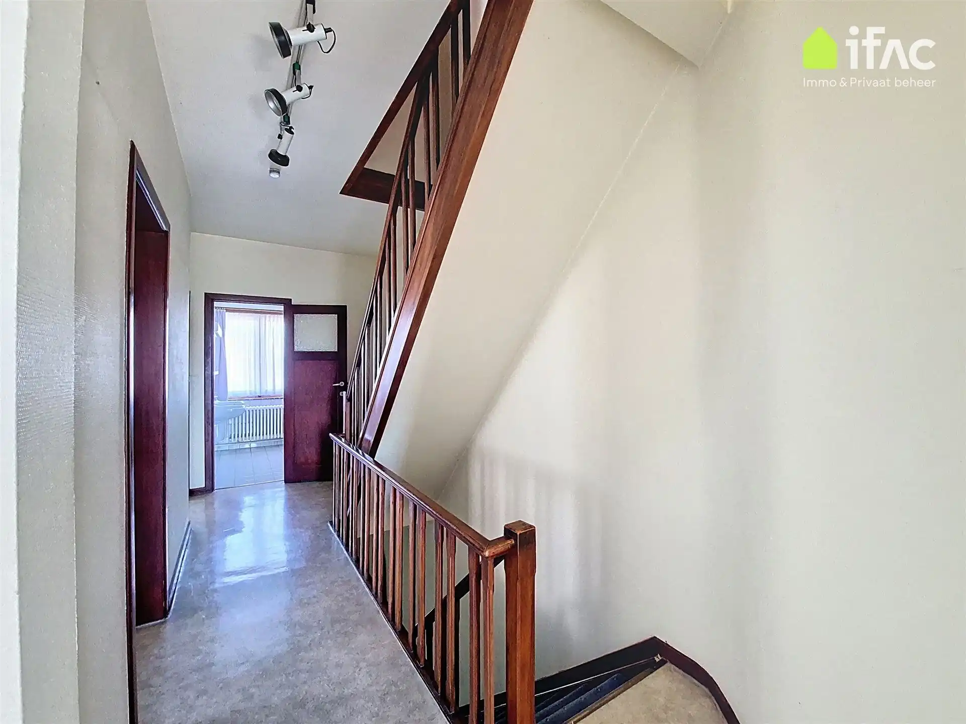 Stevige 3-gevel, 5 slpks, dubbele garage, centrum, ±17are foto 29