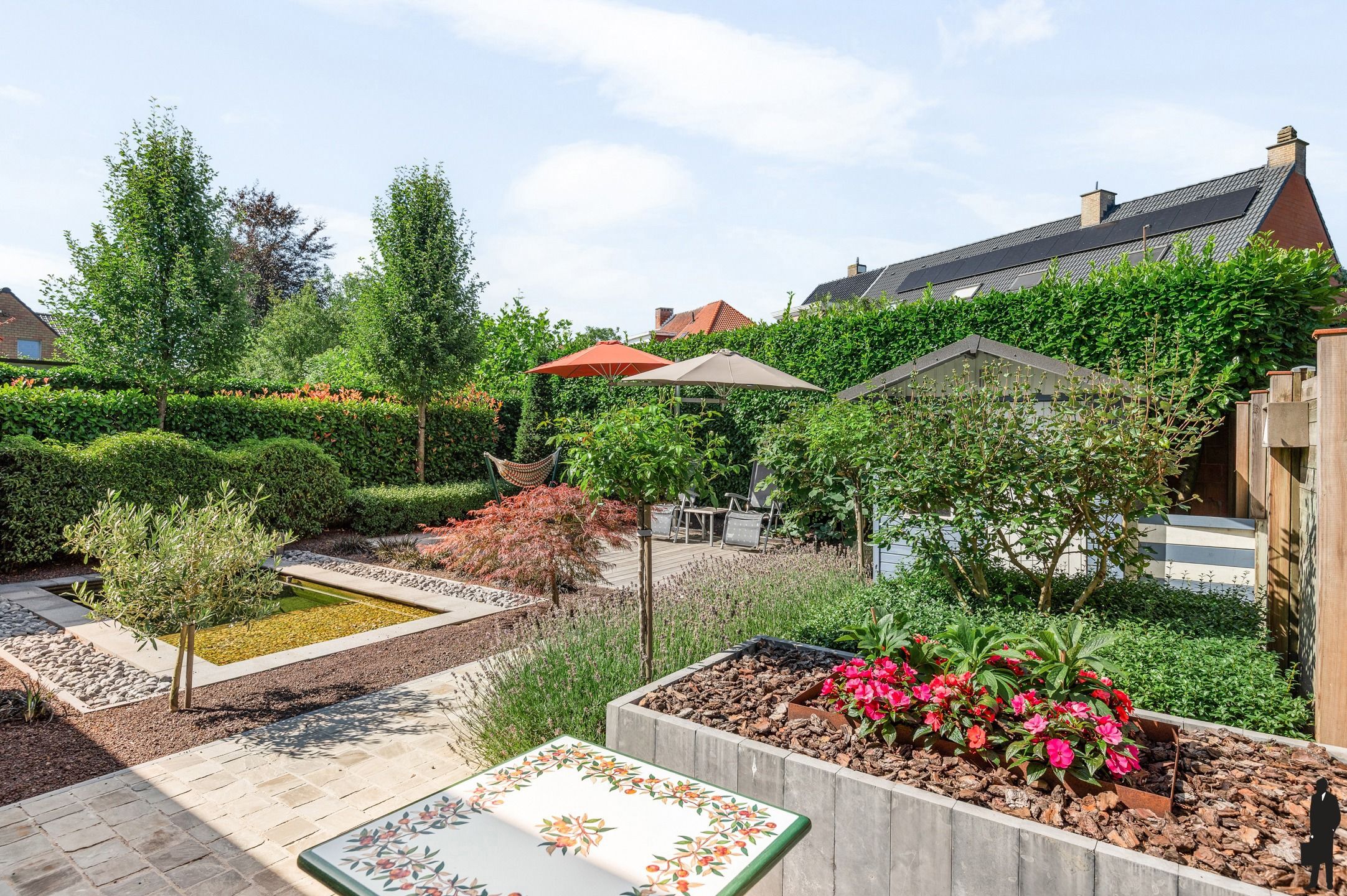 Verrassend ruime woning met 5 slpks en ZW georiënteerde tuin foto 10