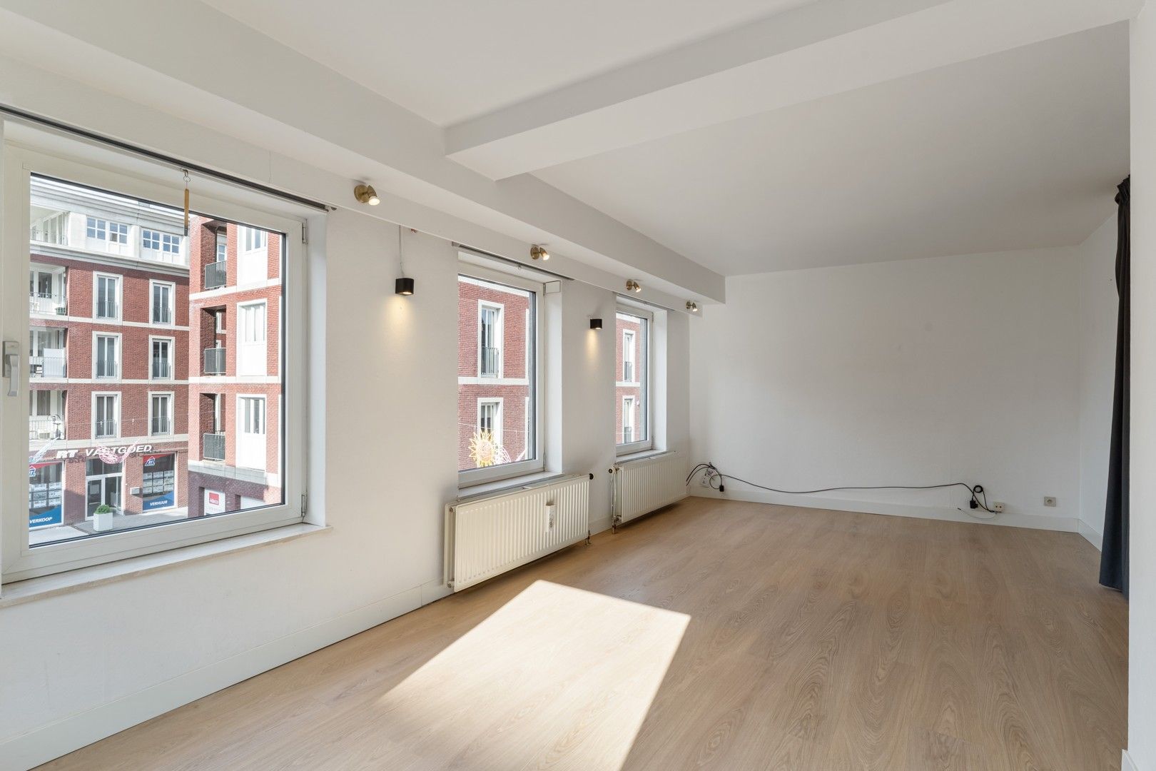 APPARTEMENT MET 2 SLAAPKAMERS IN HET HART VAN SINT-TRUIDEN. foto 4