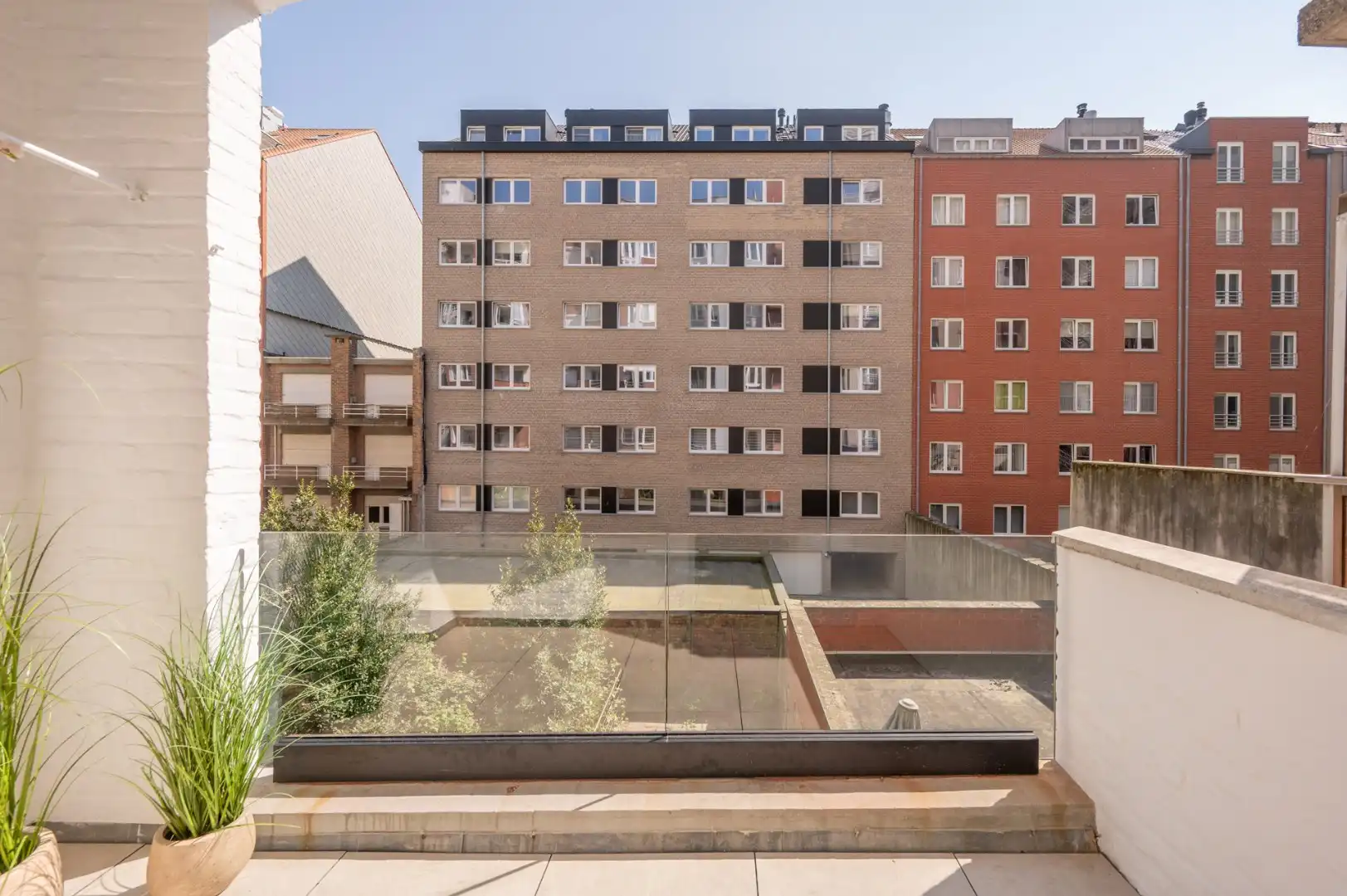 Volledig gerenoveerd appartement met FRONTAAL ZEEZICHT foto 25