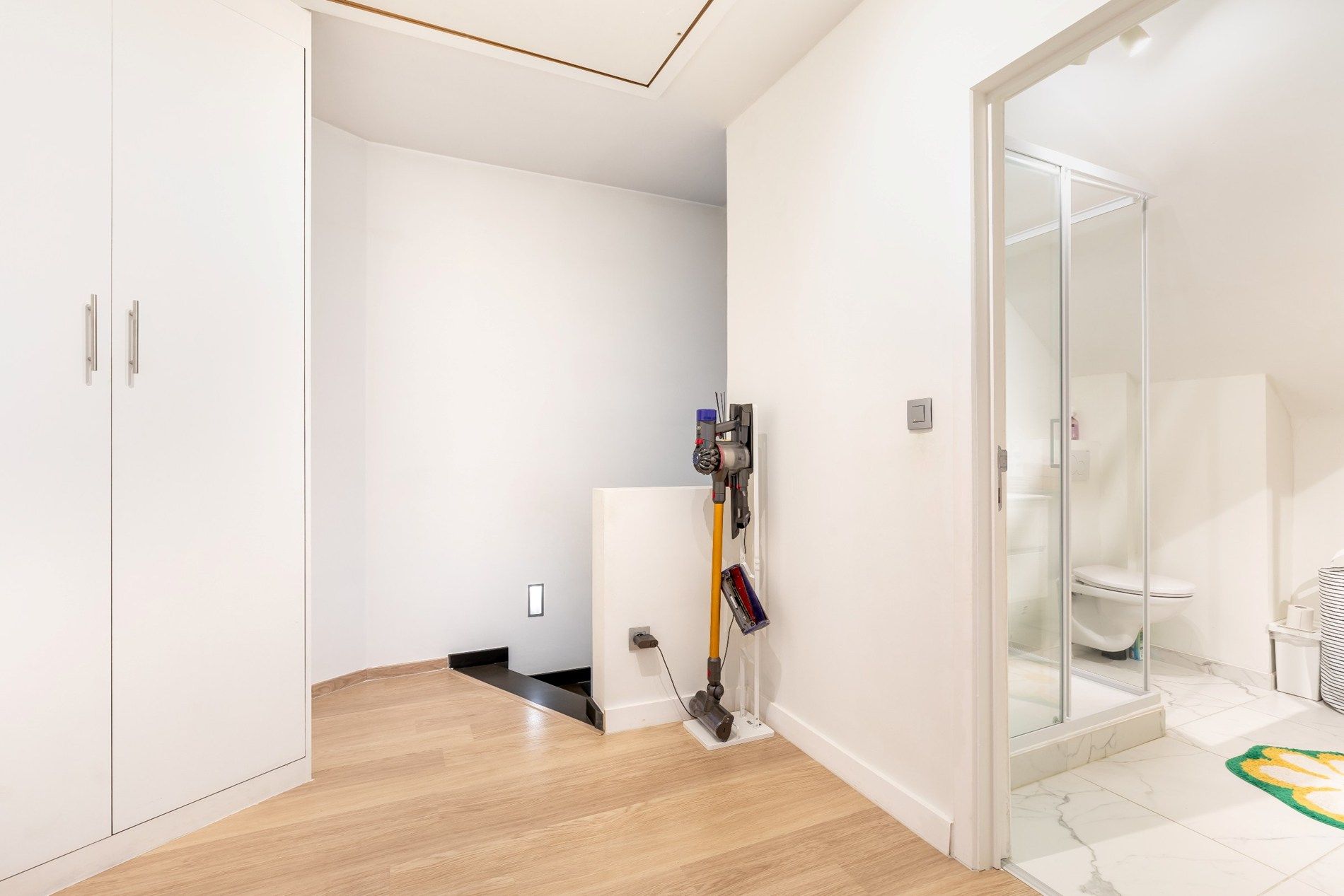 Ruime gezinswoning in perfecte staat van onderhoud! foto 11