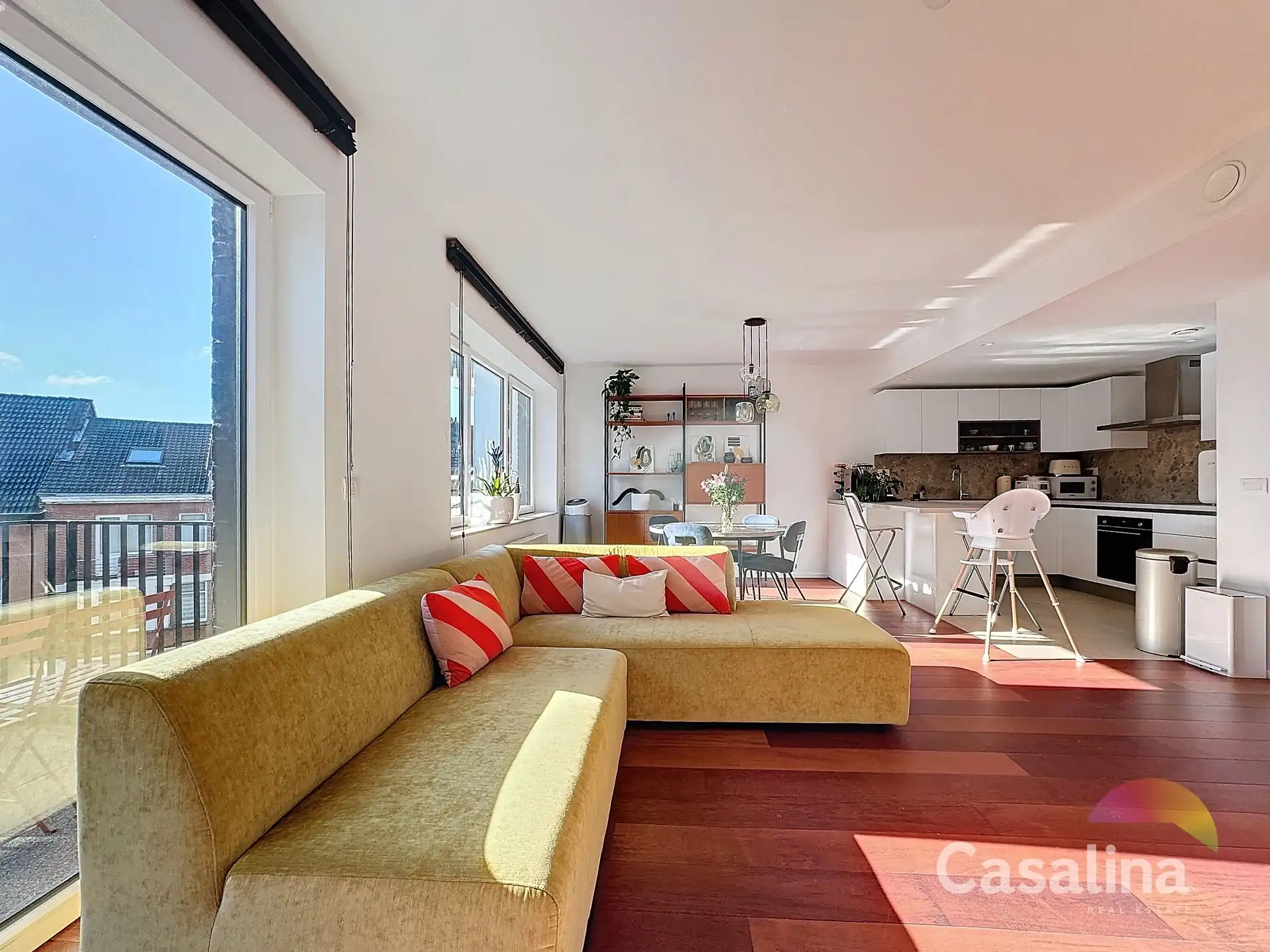 Twee-slaapkamer appartement (ongemeubeld) met terras foto 5