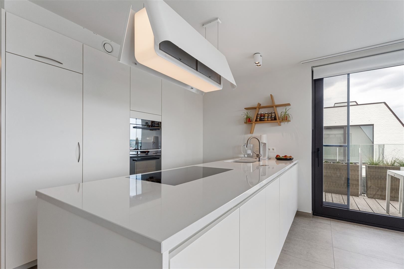 Prachtig dak / hoekappartement met unieke zichten foto 8
