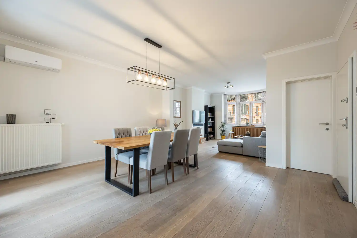 Gerenoveerd 3-slpk appartement van 130 m² met terras in Klein-Antwerpen foto 7