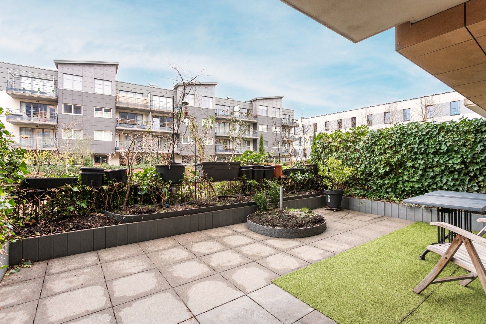 Energiezuinig 1-slpk appartement gelijkvloers met terras, parking en toplocatie nabij Brussel-Zuid foto 5