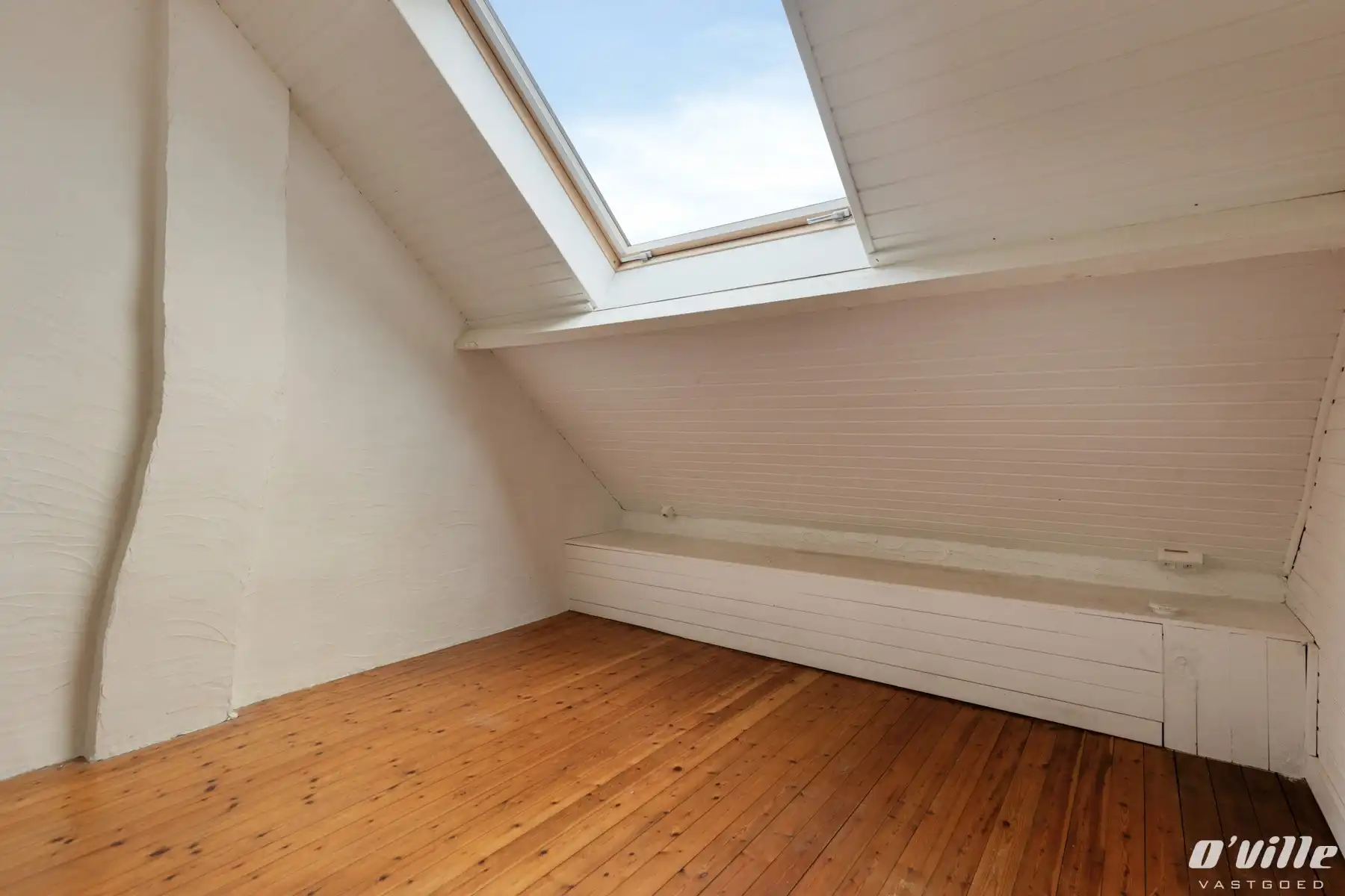 Rustig gelegen, instapklaar wonen in het groen. foto 13