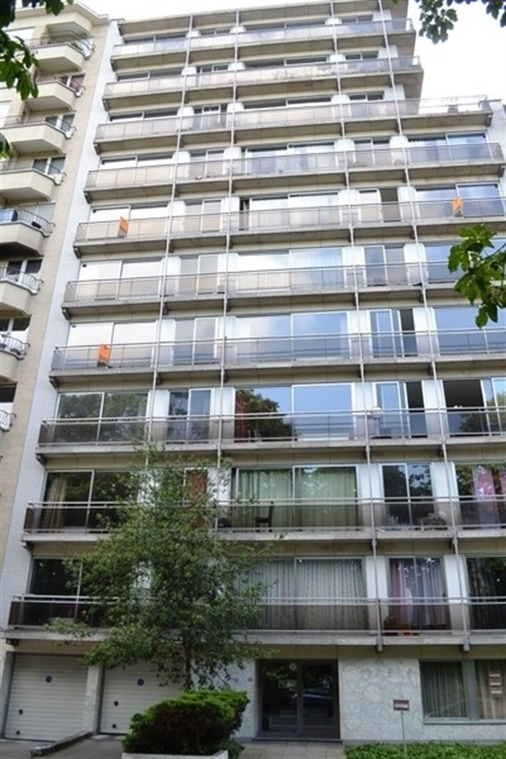 Ongemeubeld mooie Studio met zicht op Maria-Louizasquare foto 8