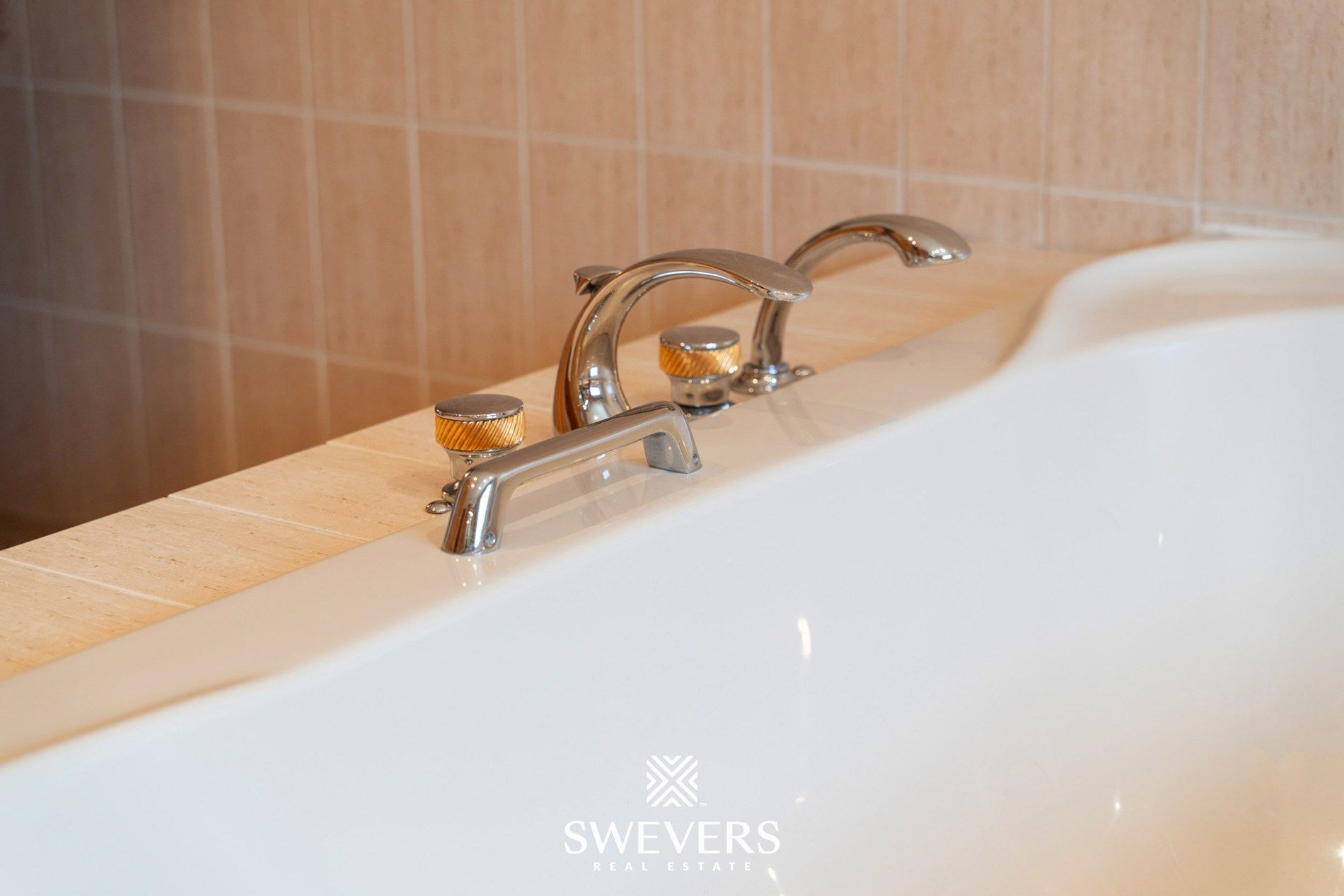 Villa met 395m² woonruimte op 48a zuidgericht perceel foto 14