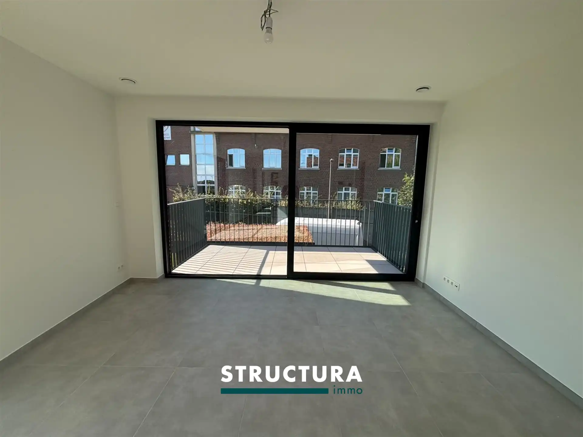 Luxe, nieuwbouw appartement vlakbij het centrum! foto 4