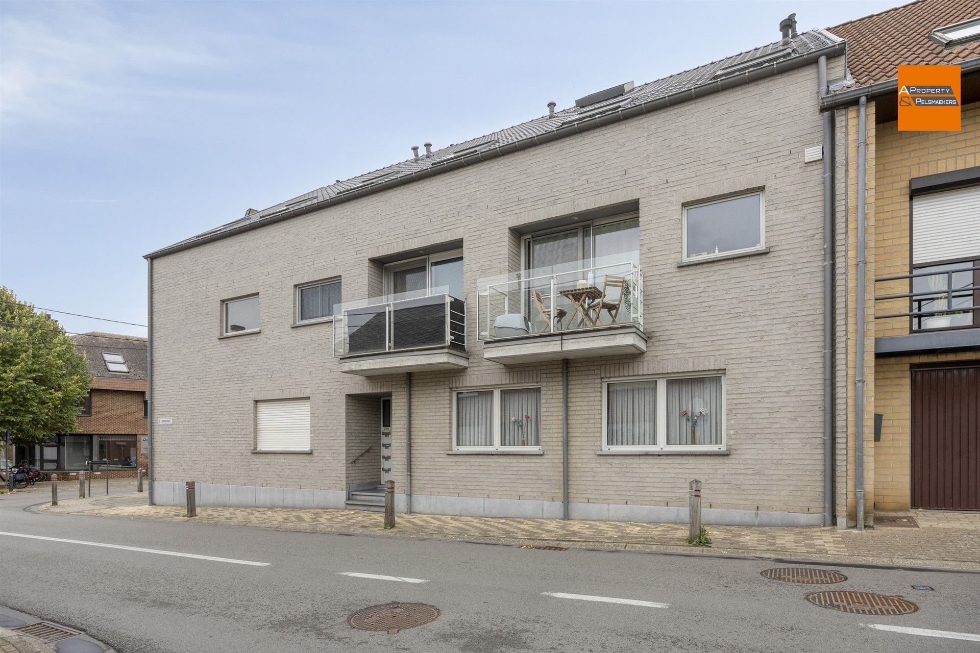 Gelijkvloers appartement met tuin en parking in het centrum van Meerbeek. foto 18