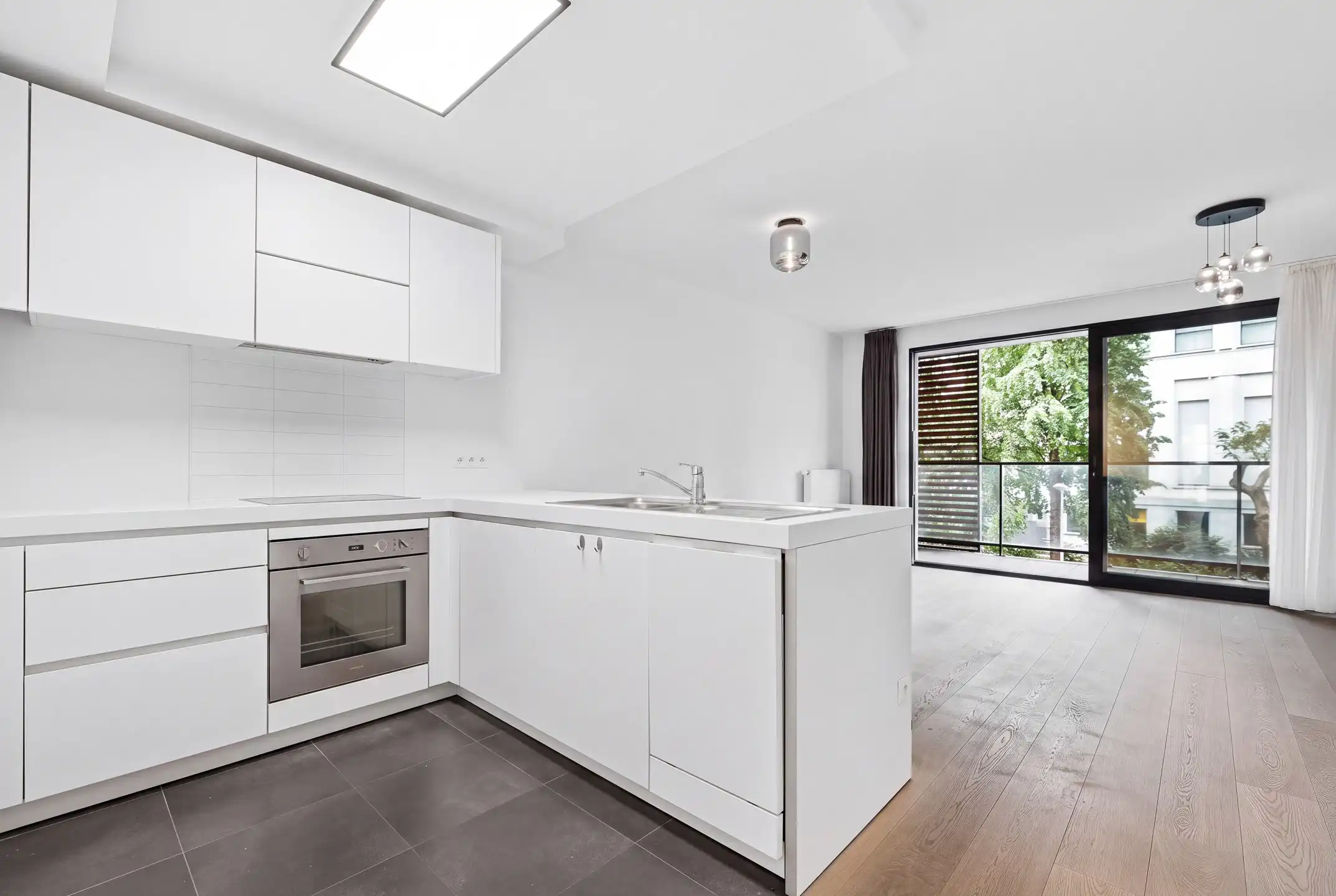 Europese wijk - Appartement met 1 slaapkamer foto {{pictureIndex}}