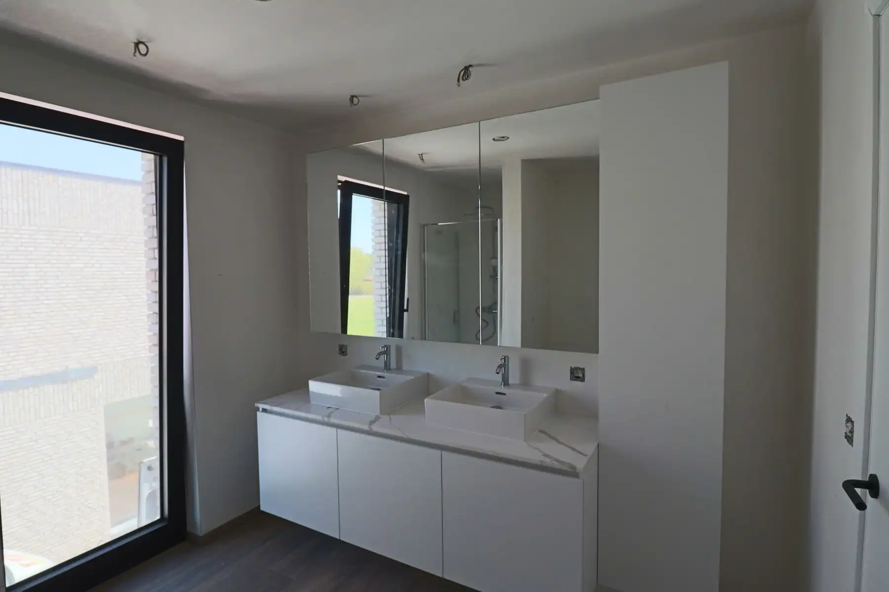 Energiezuinige nieuwbouwwoning met 4 slaapkamers, terras tuin en carport. foto 11