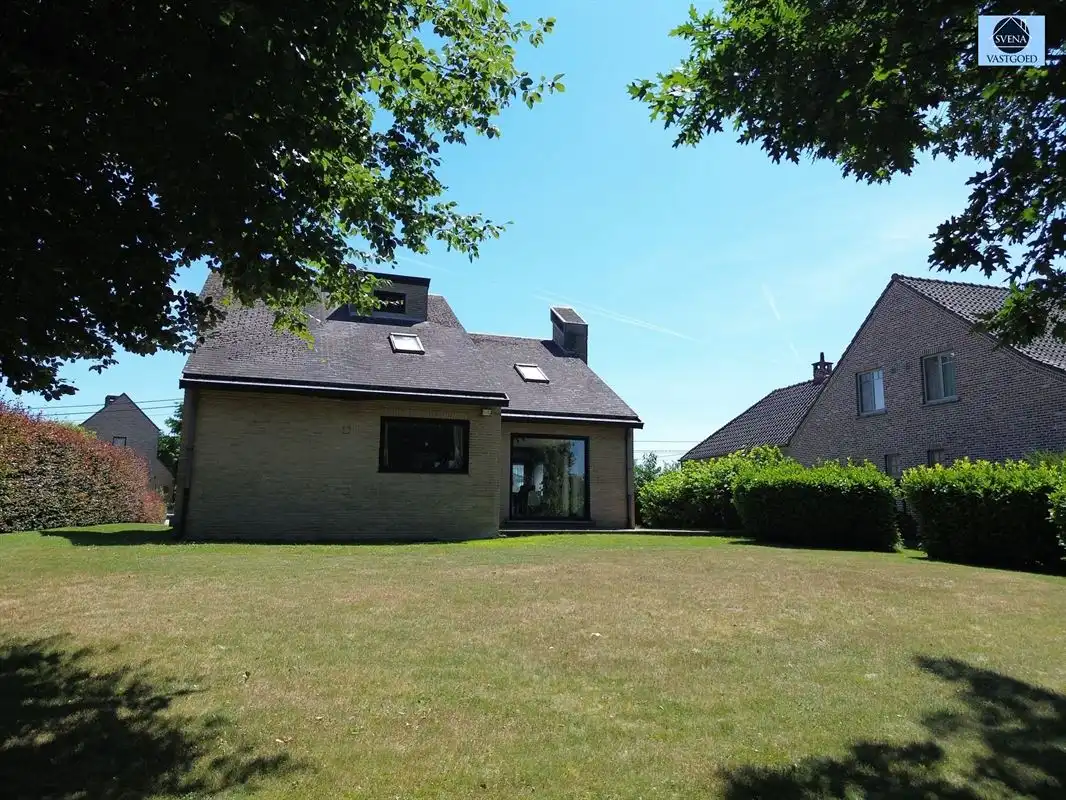 RUSTIG GELEGEN CHARMANTE VIERGEVELWONING MET 4 SLAAPKAMERS foto 13