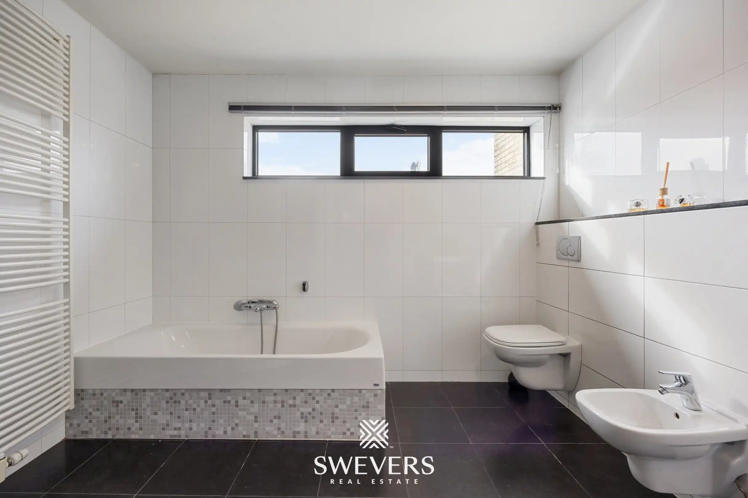 Ruime woning met 5 slaapkamers en binnenzwembad foto 13