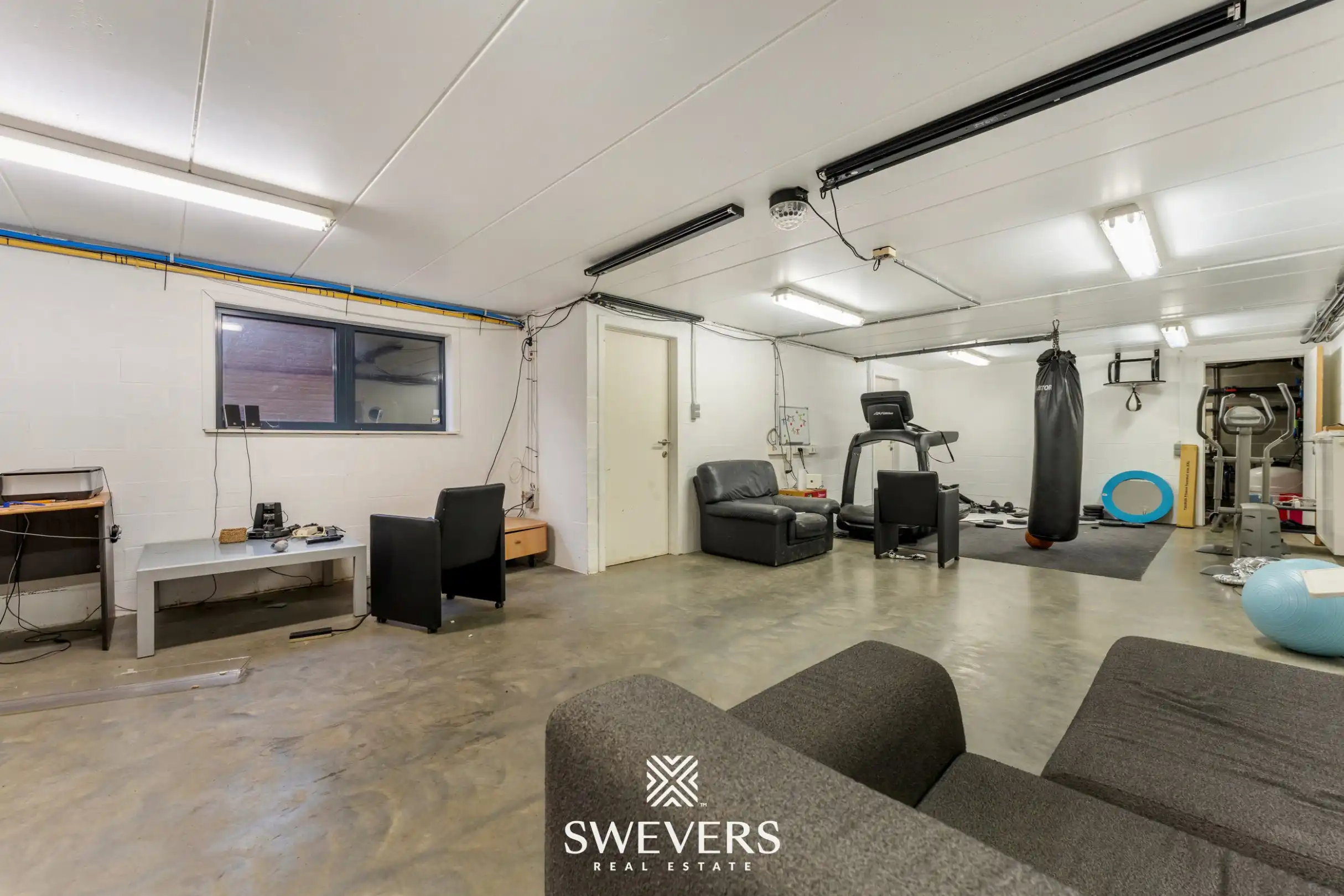Werken, wonen en genieten in luxevilla met zwembad, poolhouse en magazijn in Koersel foto 28