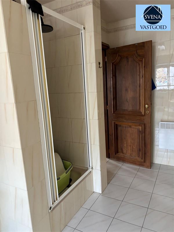 MOOIE RUIME VILLA MET SLAAPKAMERS EN TUIN  foto 11