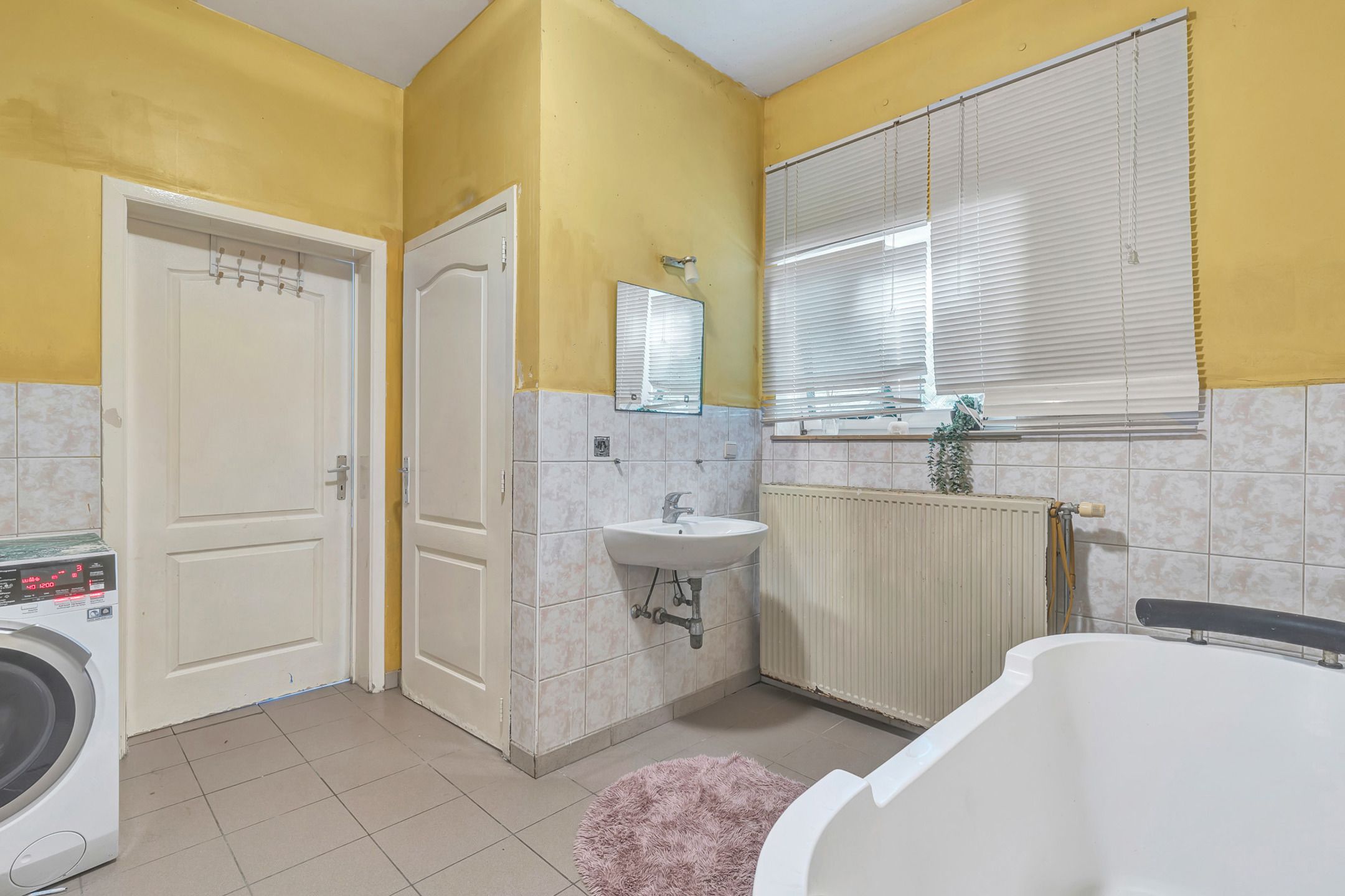 Te renoveren woning op strategische locatie foto 6