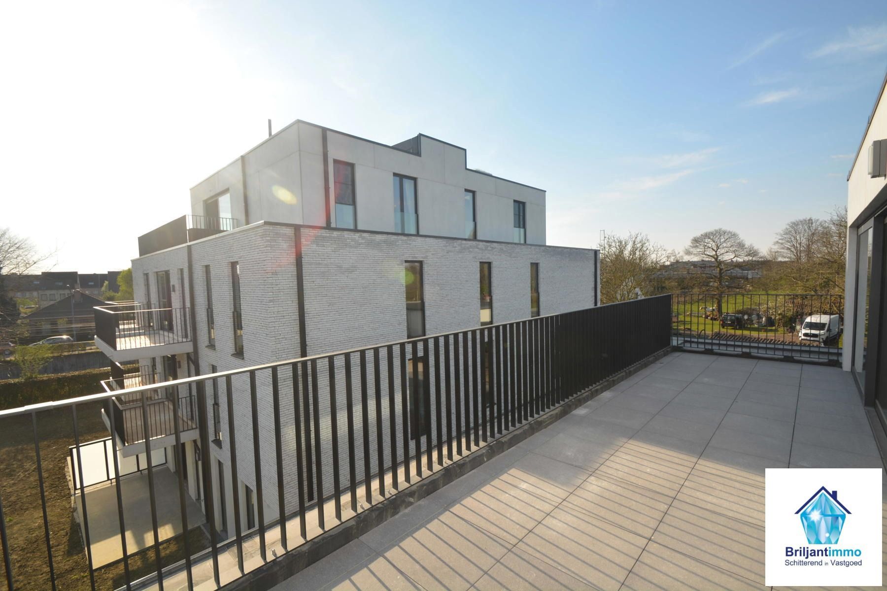 Uniek penthouse 115,21m² met ruim terras 28m² - 6% BTW mog foto {{pictureIndex}}