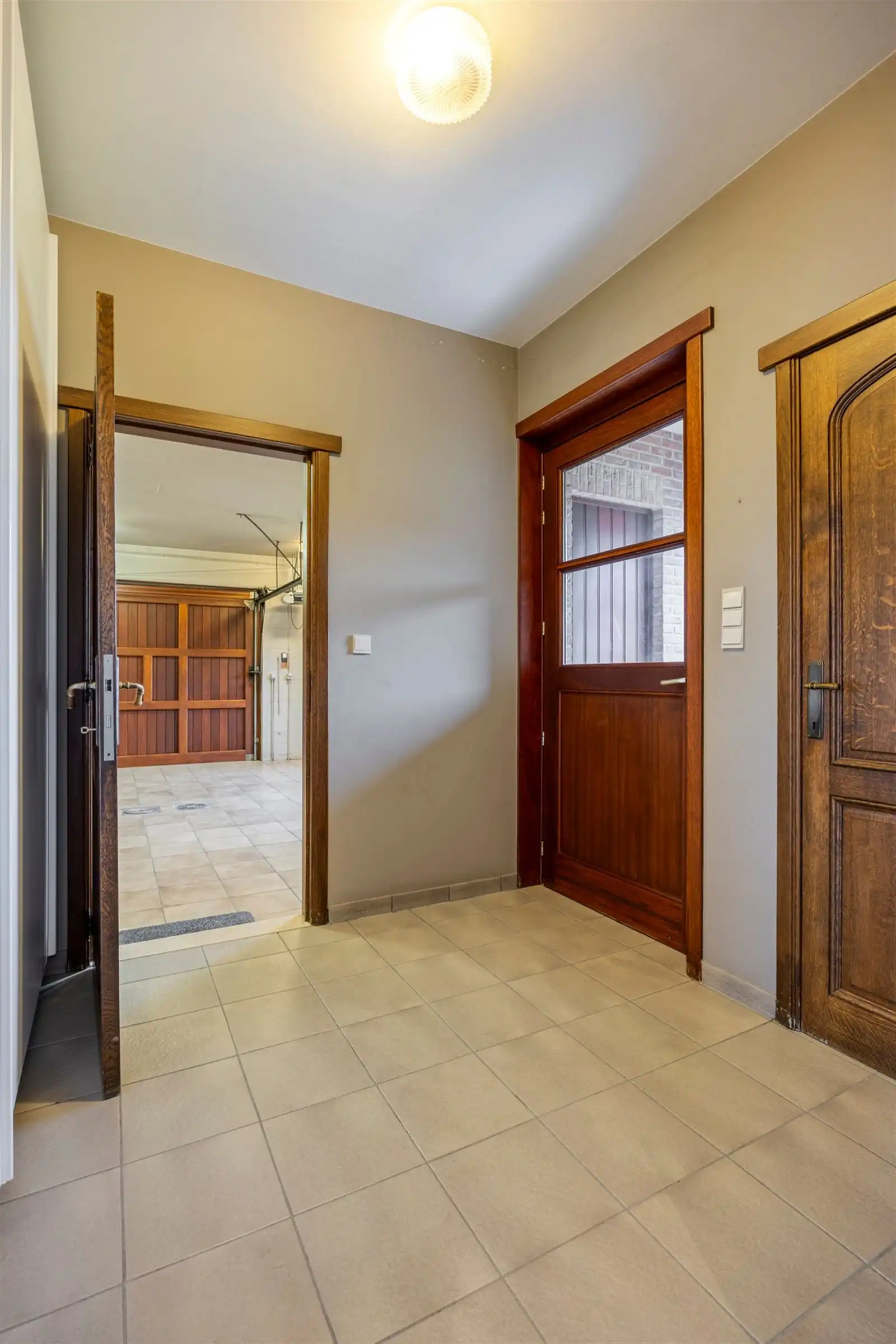 Riante open bebouwing in rustige straat foto 39