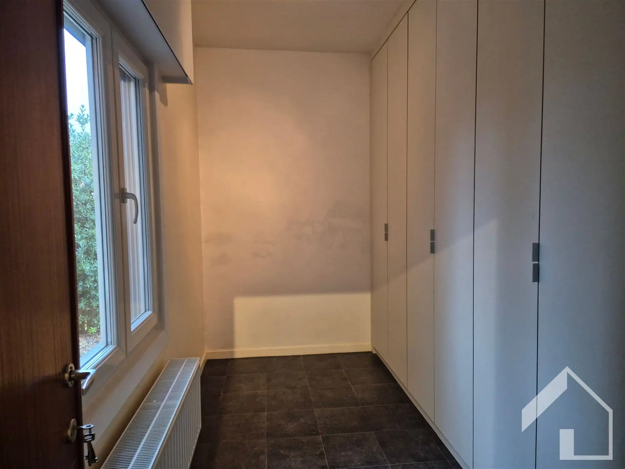 Gelijkvloersappartement op toplocatie met 1 slaapkamer en binnenkoer foto 8