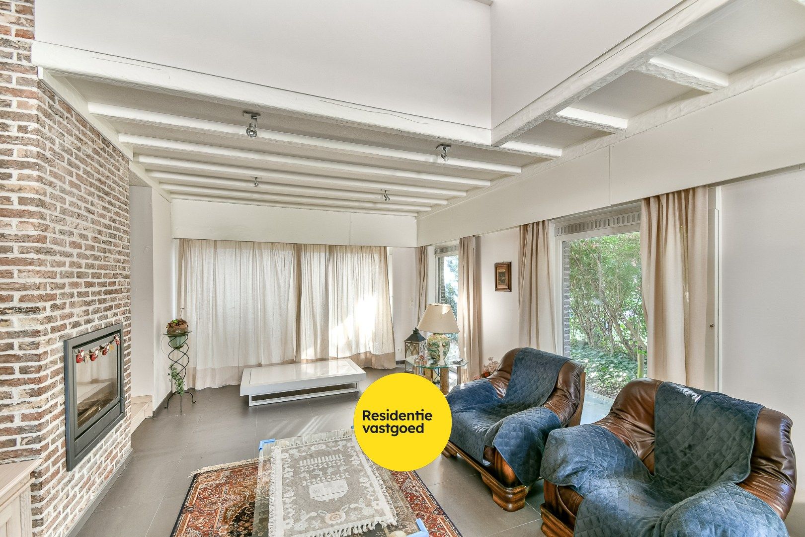 Rustig gelegen open bebouwing met grote tuin en veel ruimte foto 5