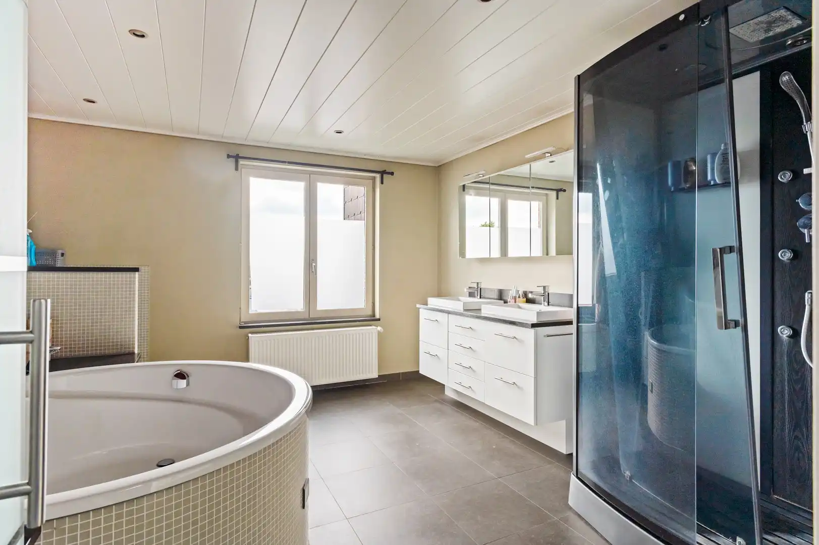 Opbrengsteigendom - Commercieel glv met 3-slpk woonst foto 23